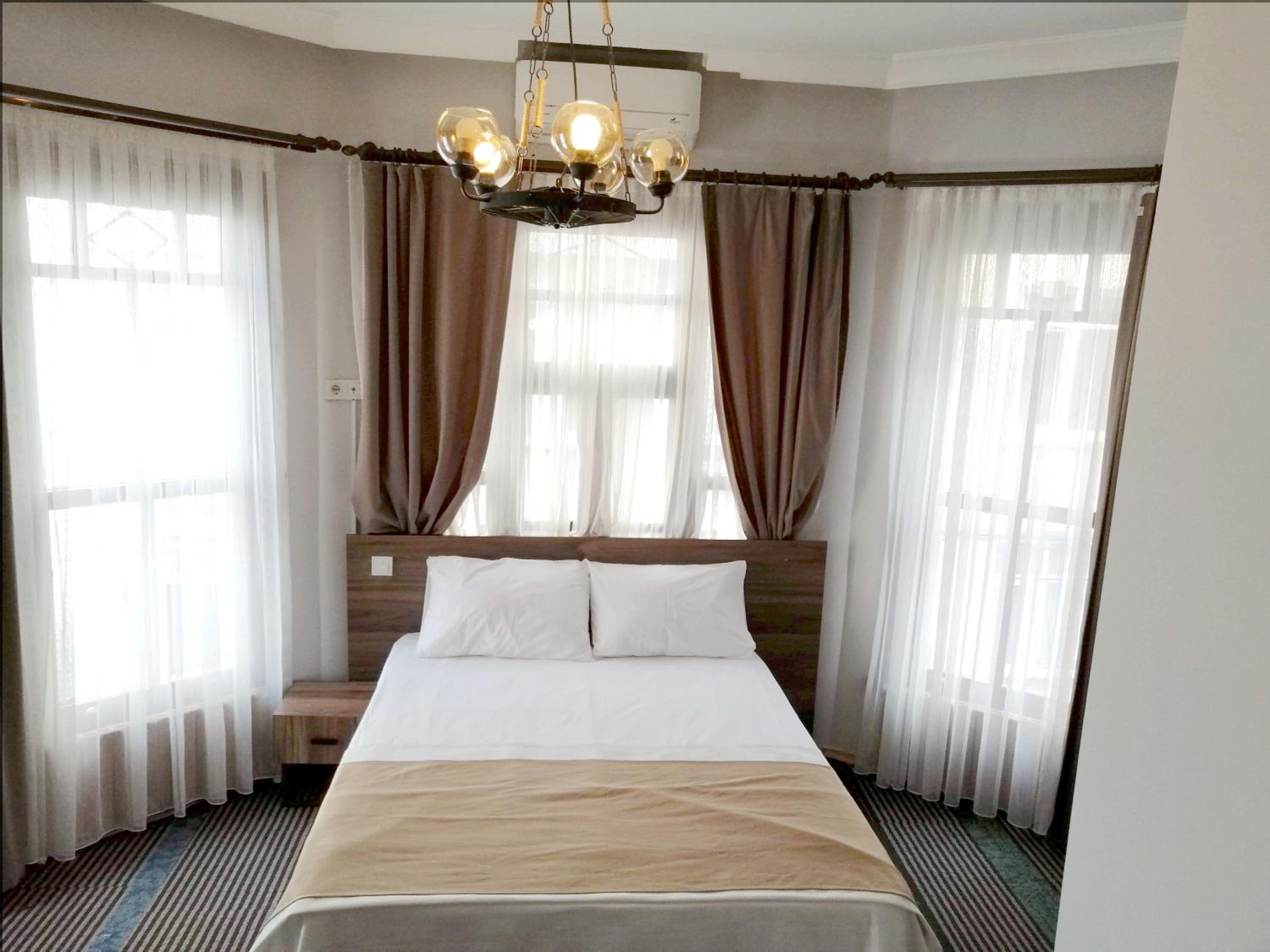 Large Double Room photo 1
