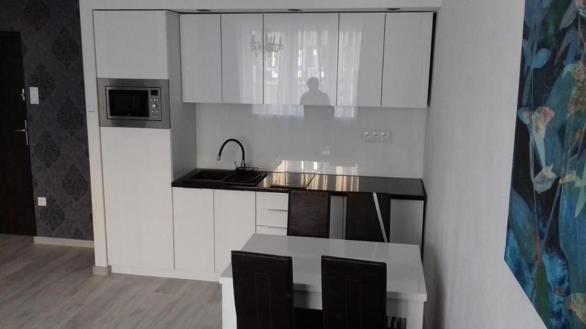 Apartment photo 2