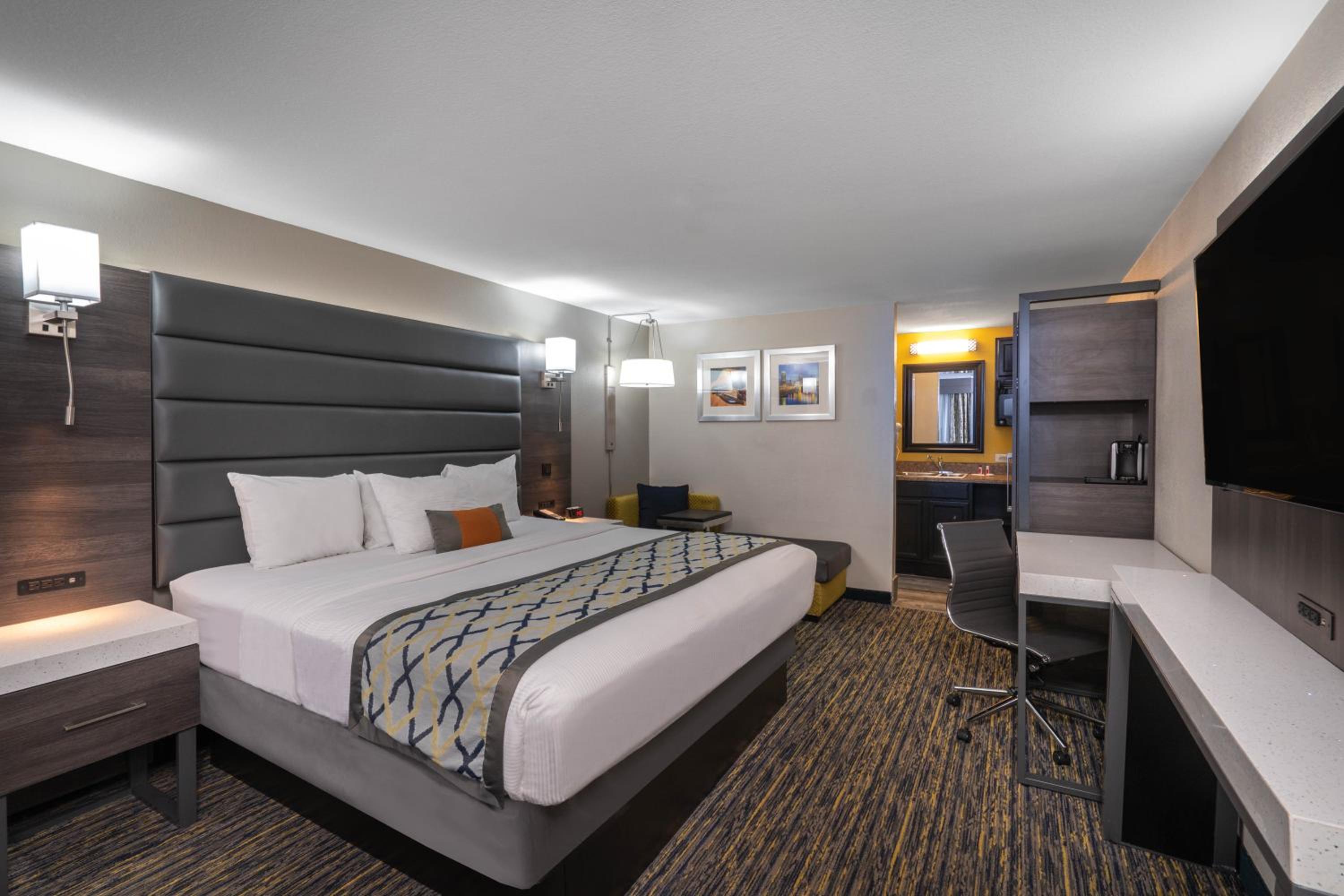 King Room - Disability Access - Non-Smoking - Photo 1