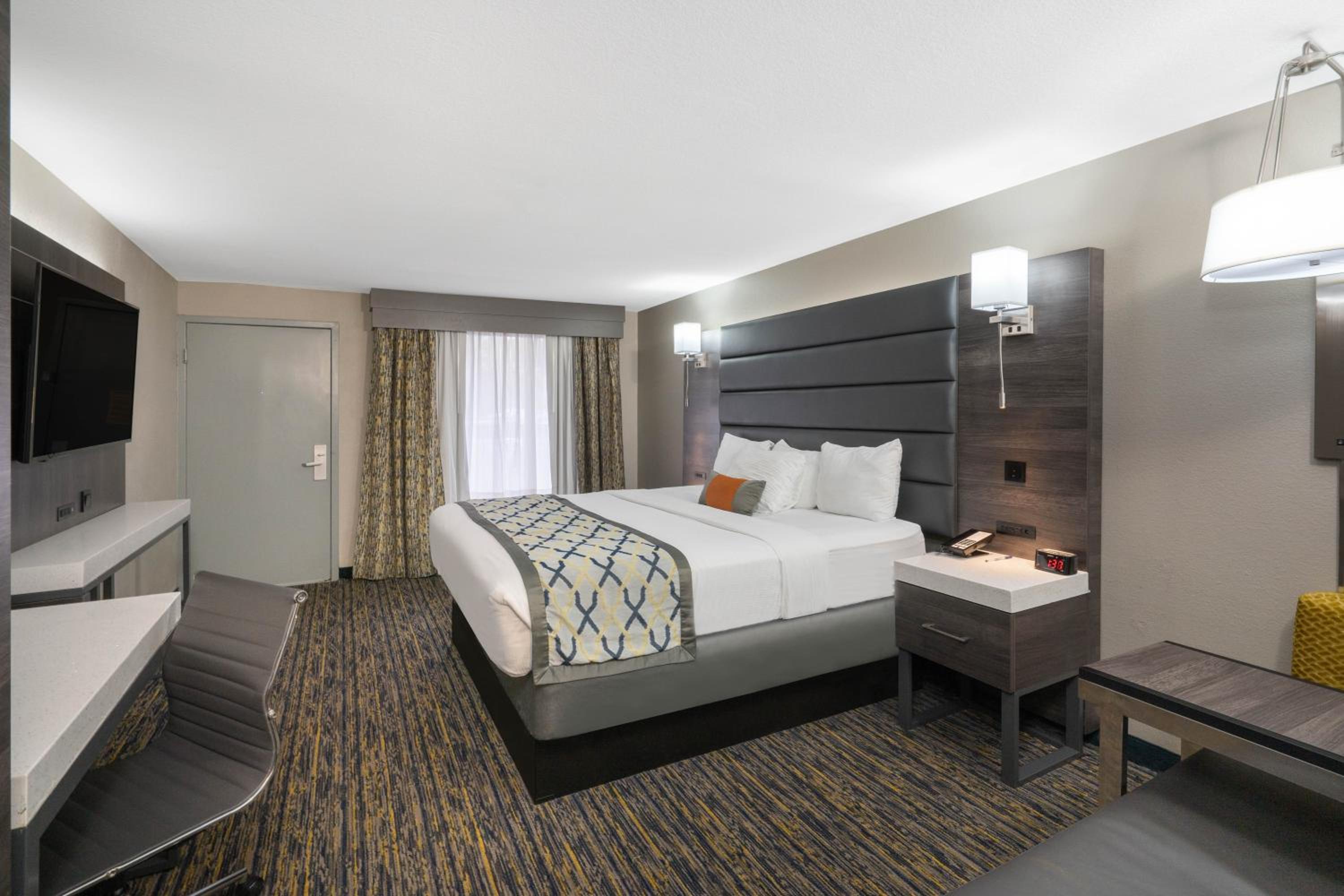 King Room - Disability Access - Non-Smoking - Photo 2
