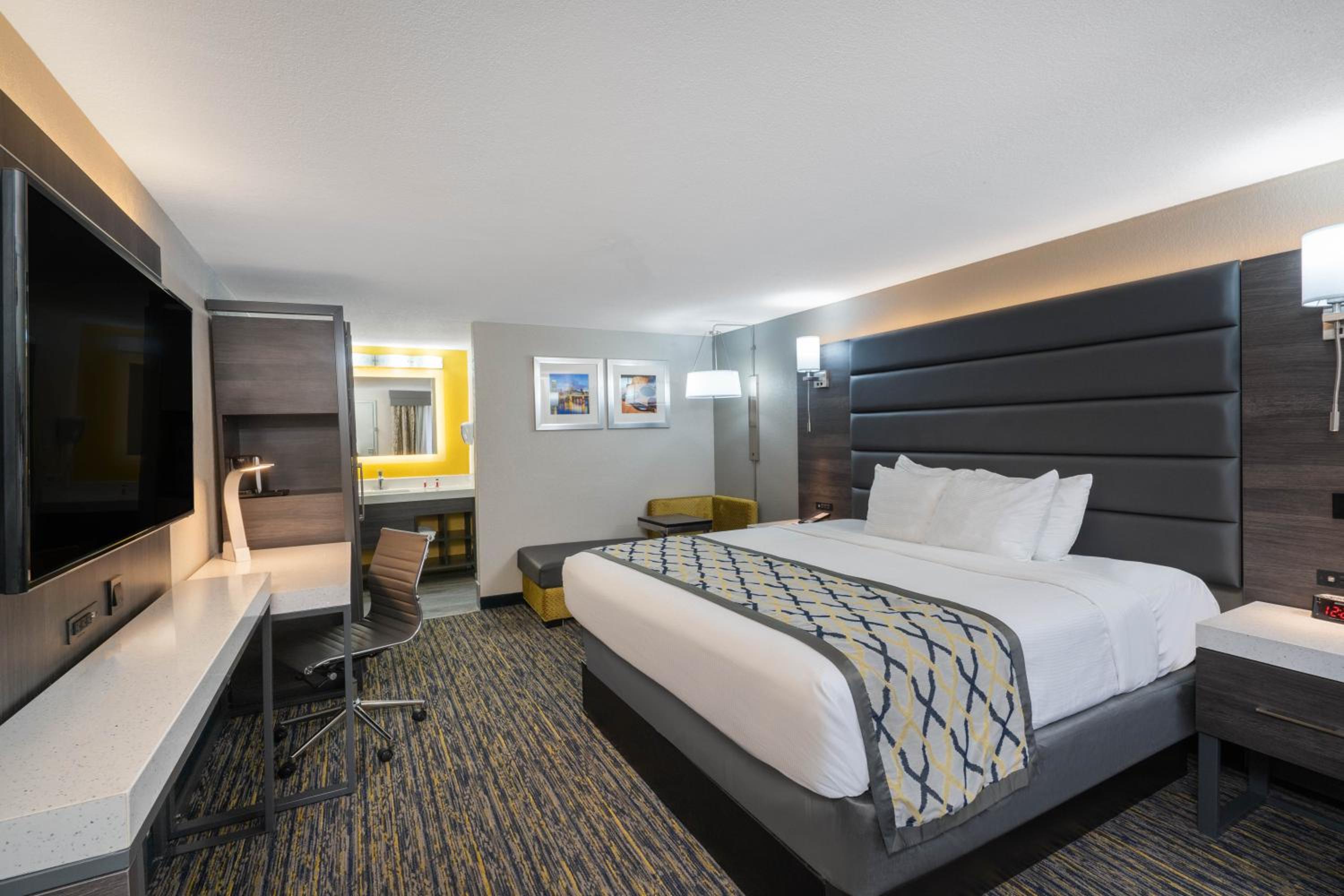 Double Room - Disability Access/Non-Smoking - Photo 1