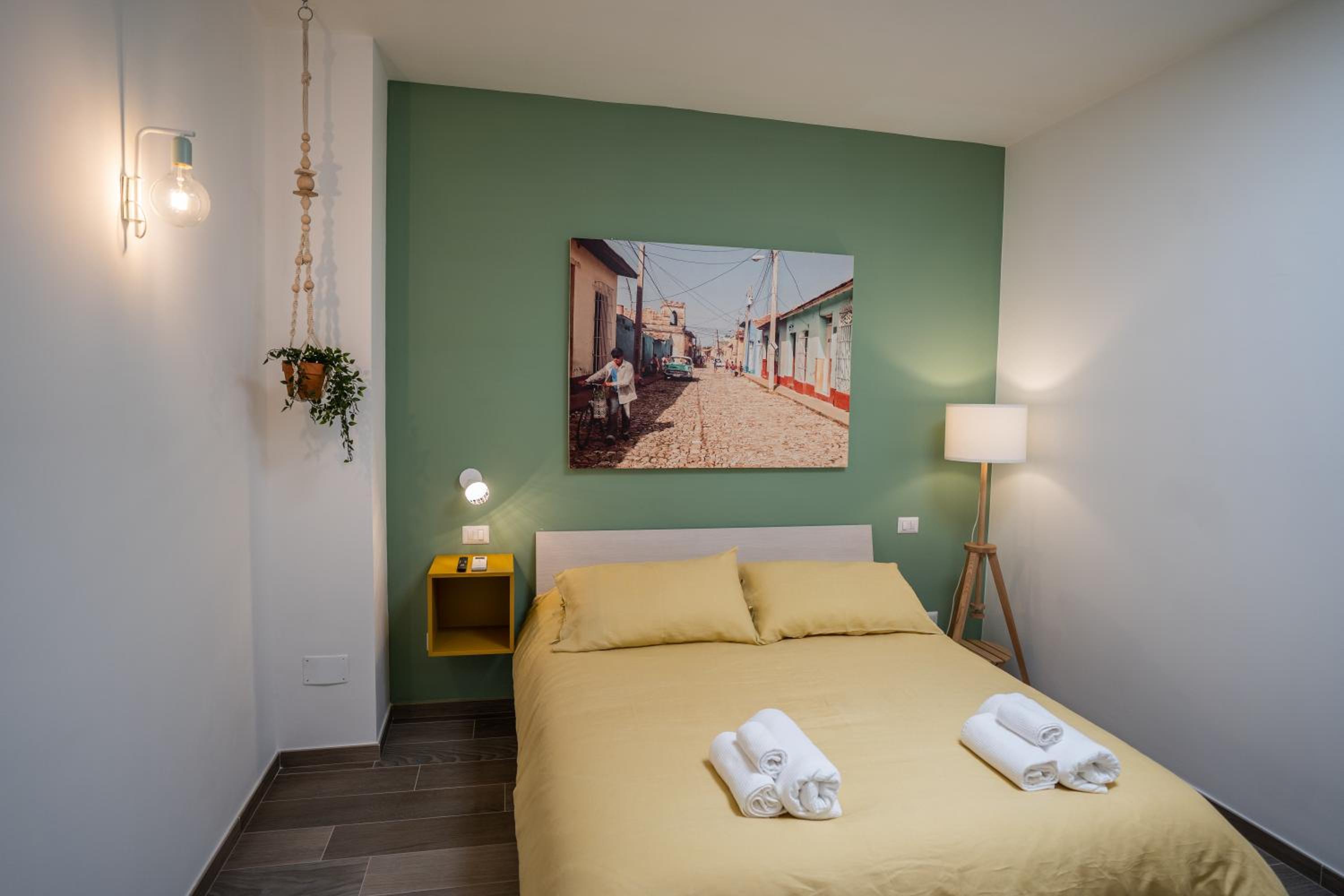 Standard Double Room - Photo 4