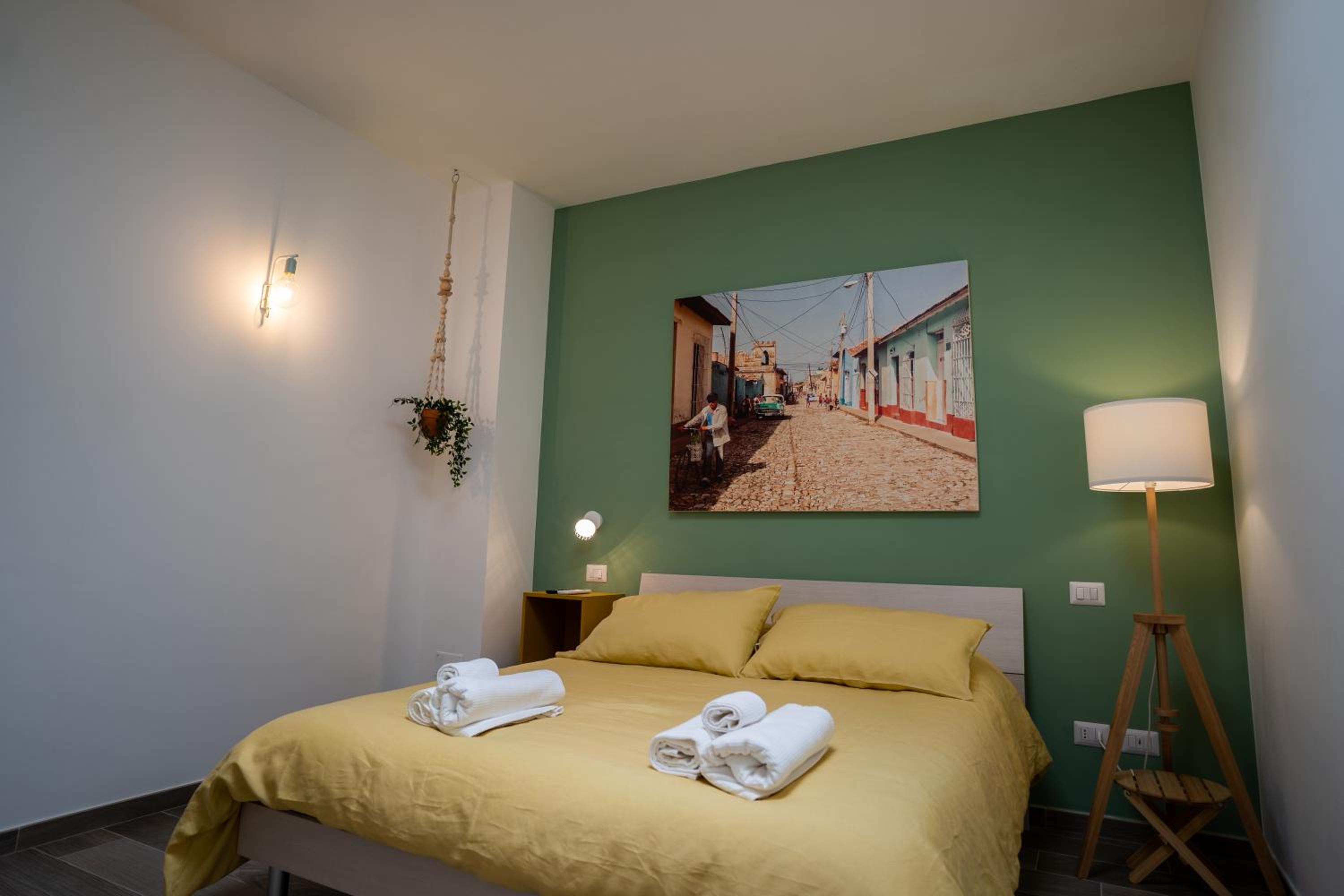 Standard Double Room - Photo 7