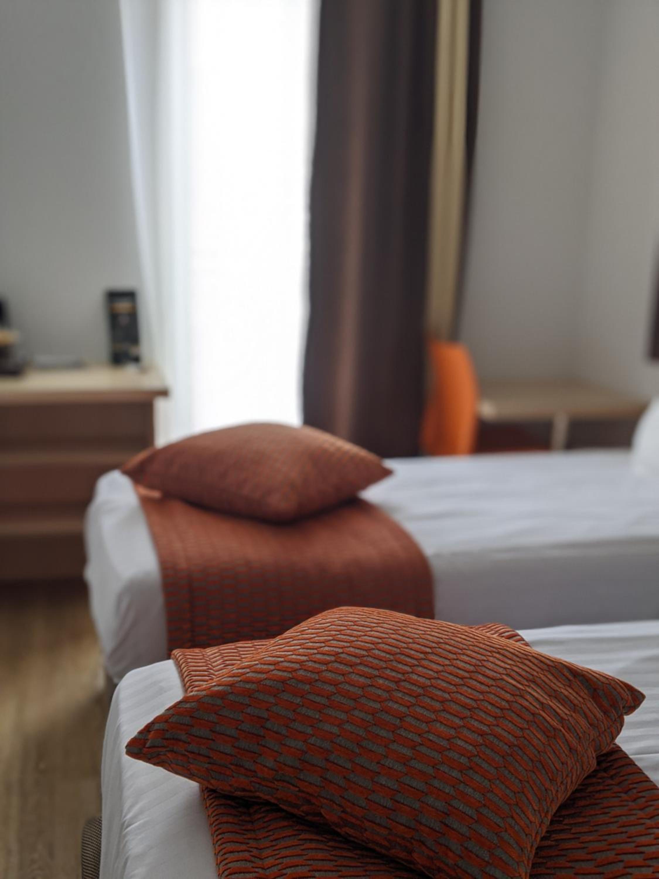 Double Room with Double Bed and Balcony - Photo 3