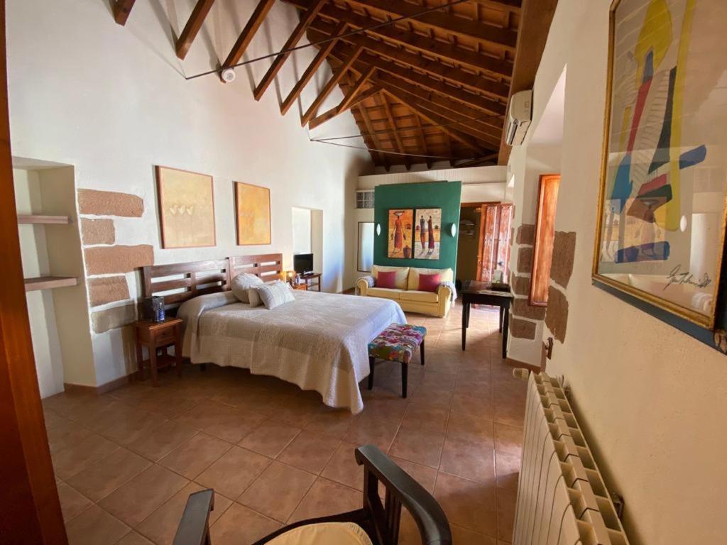Double Room - Photo 5