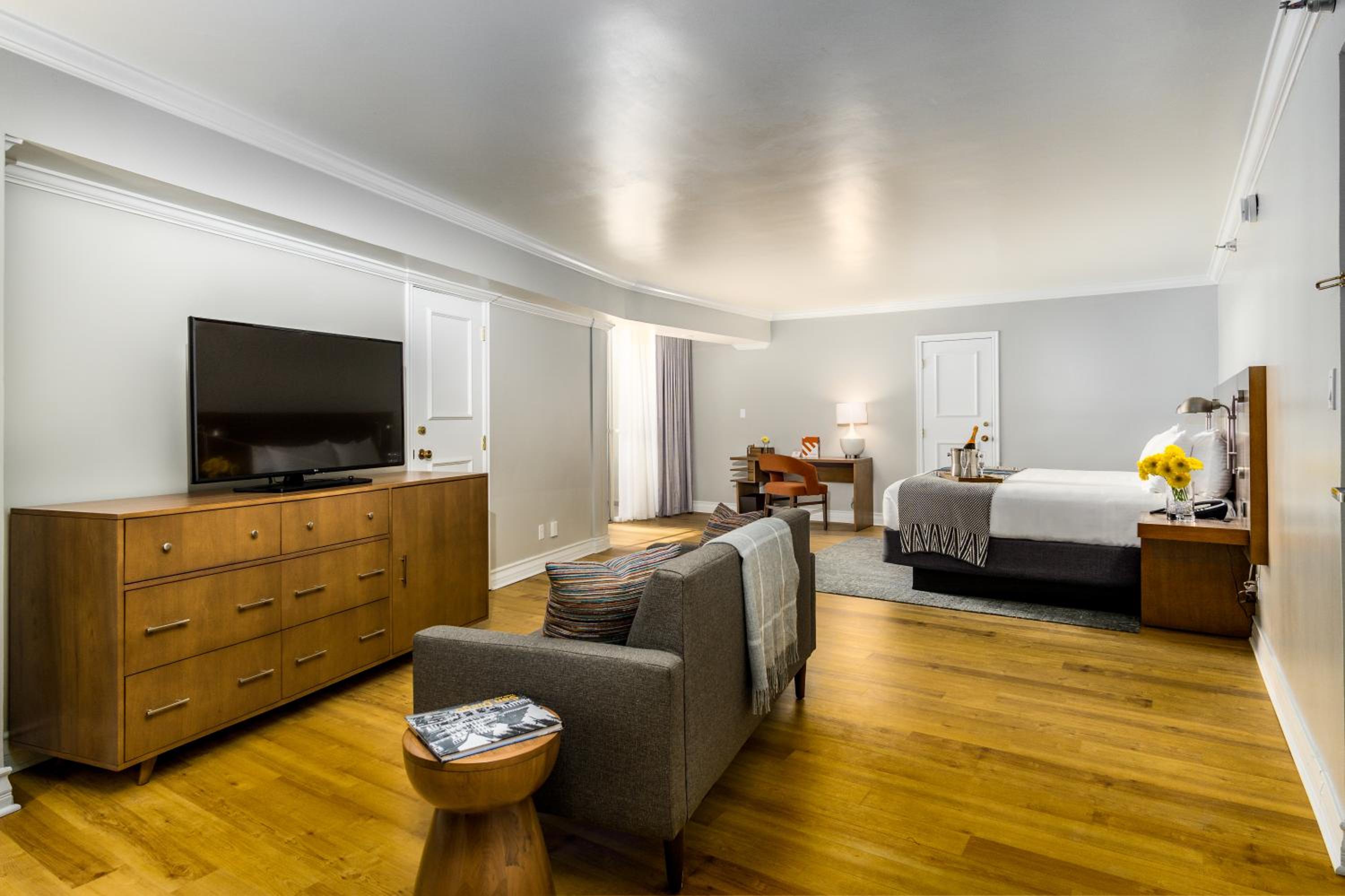 Trendy 1 King Jr. Suite - Photo 1
