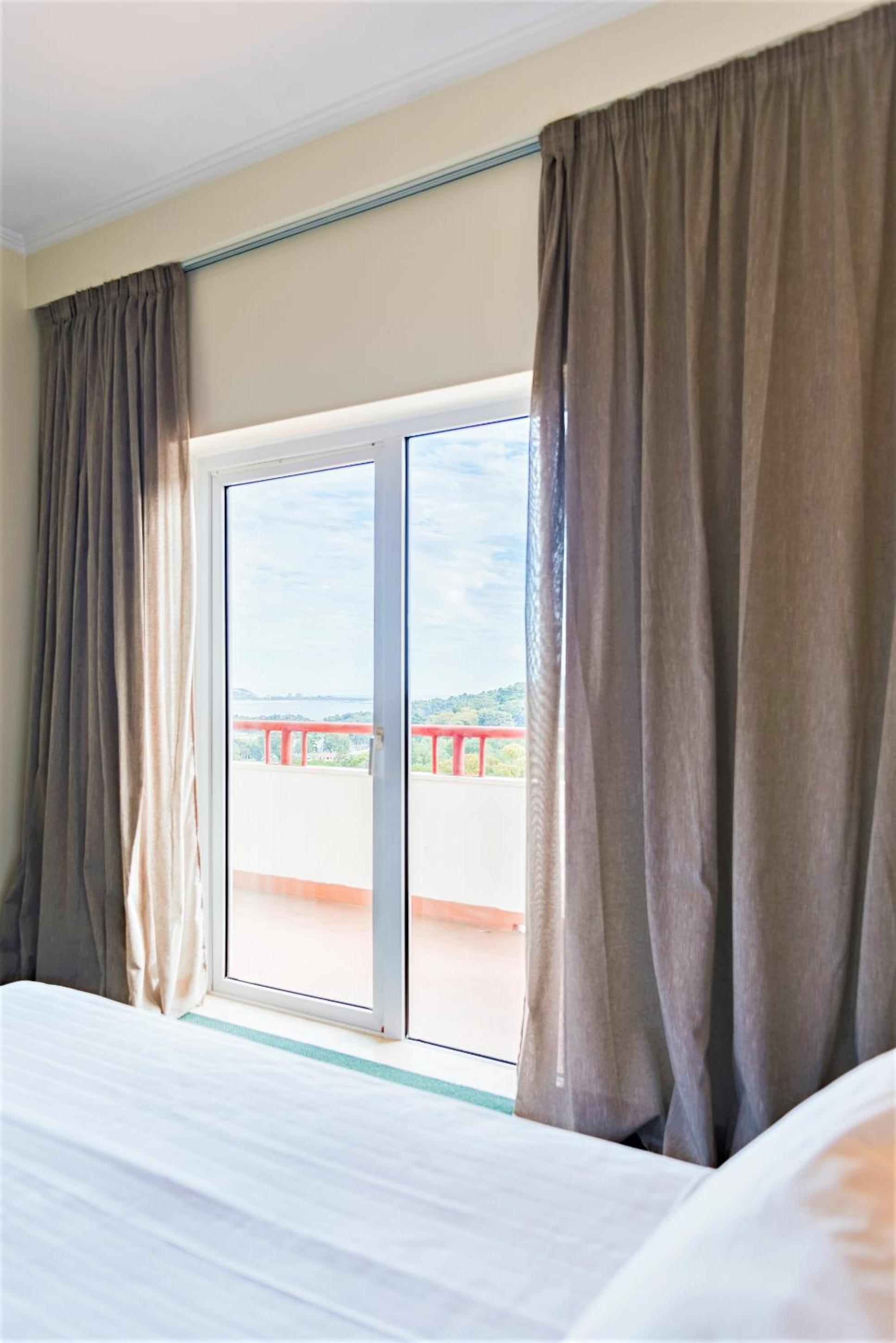 Superior Twin Room with River View - Photo 2