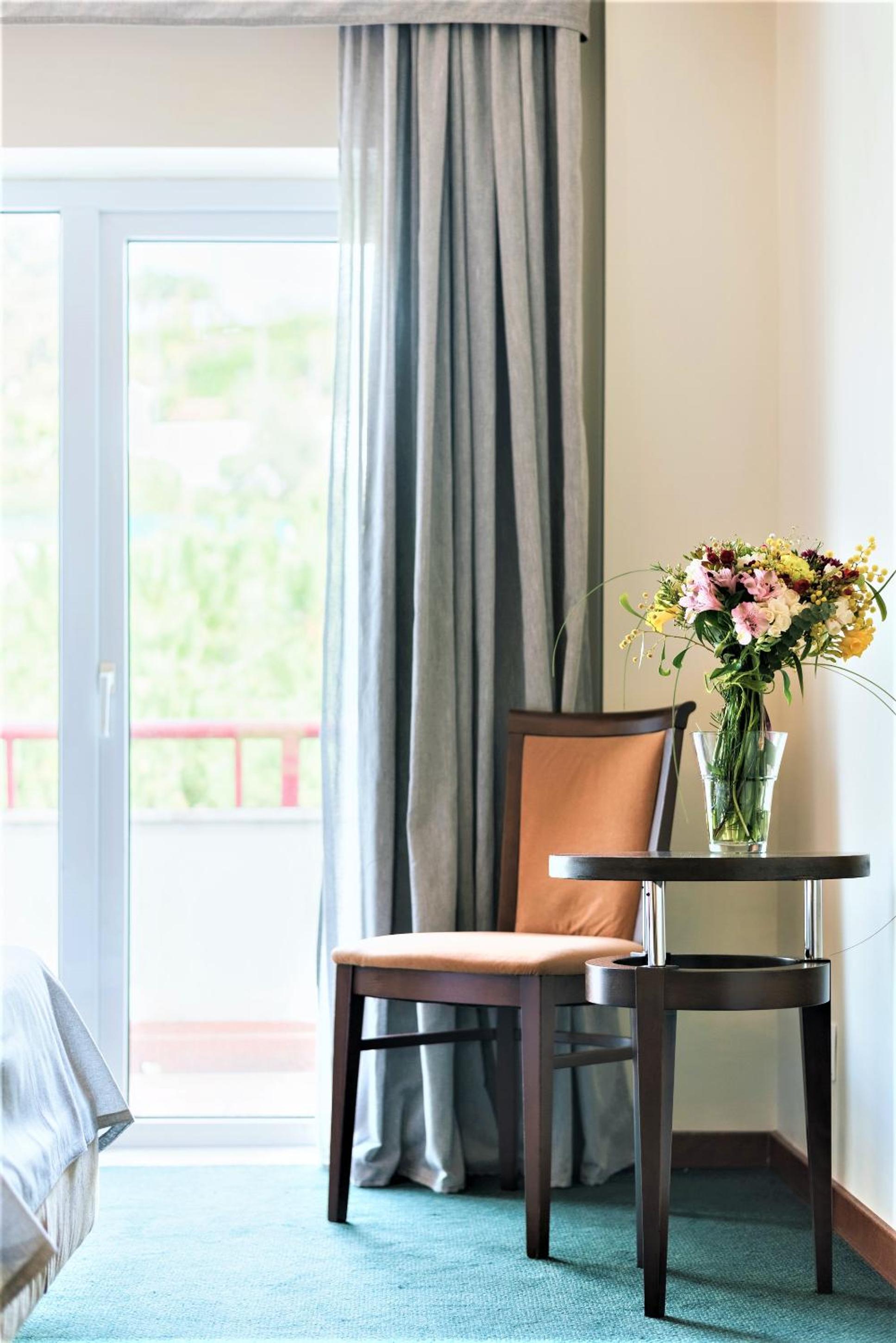 Superior Twin Room with Balcony - Photo 1