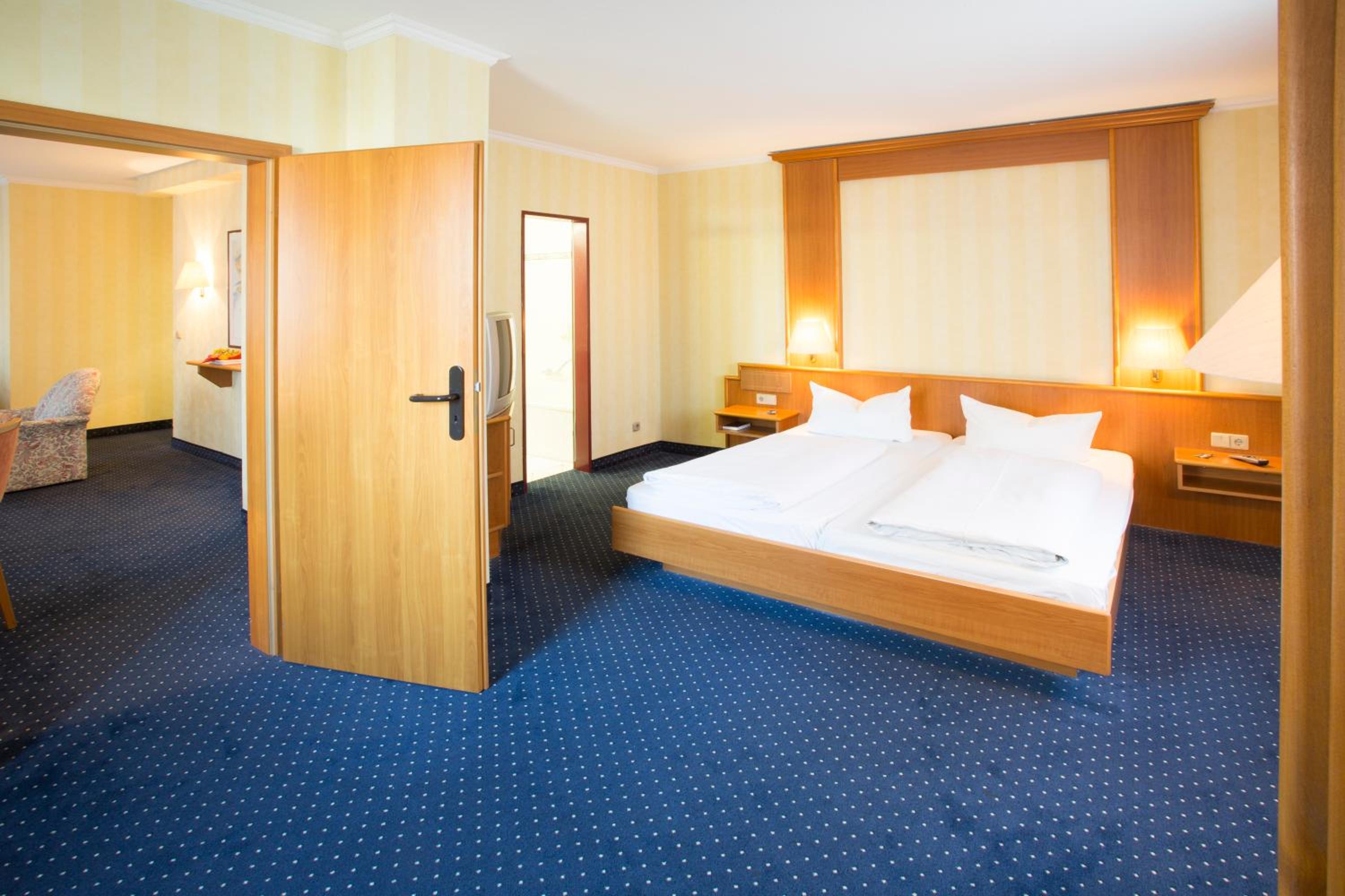 Five-Bed Room  - Photo 3