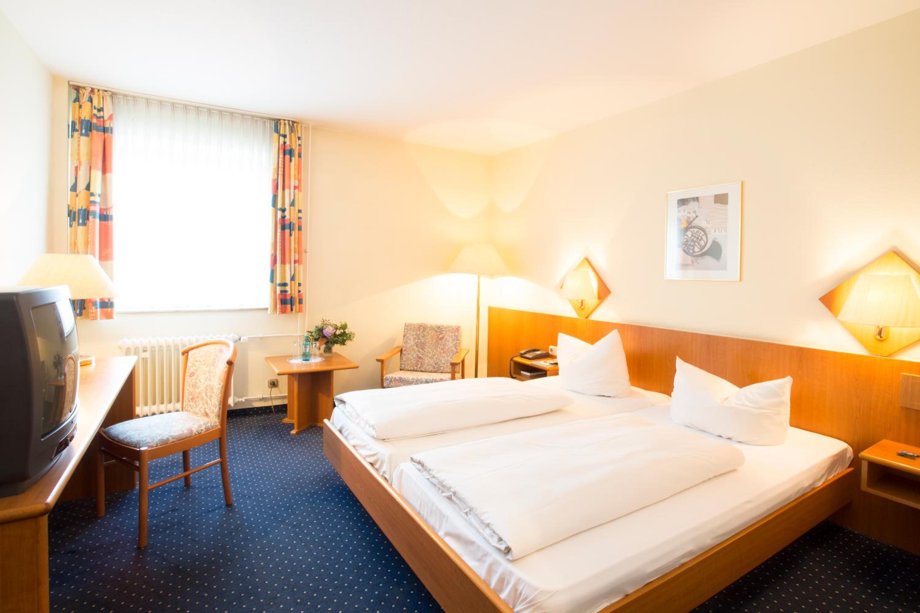 Five-Bed Room  - Photo 2