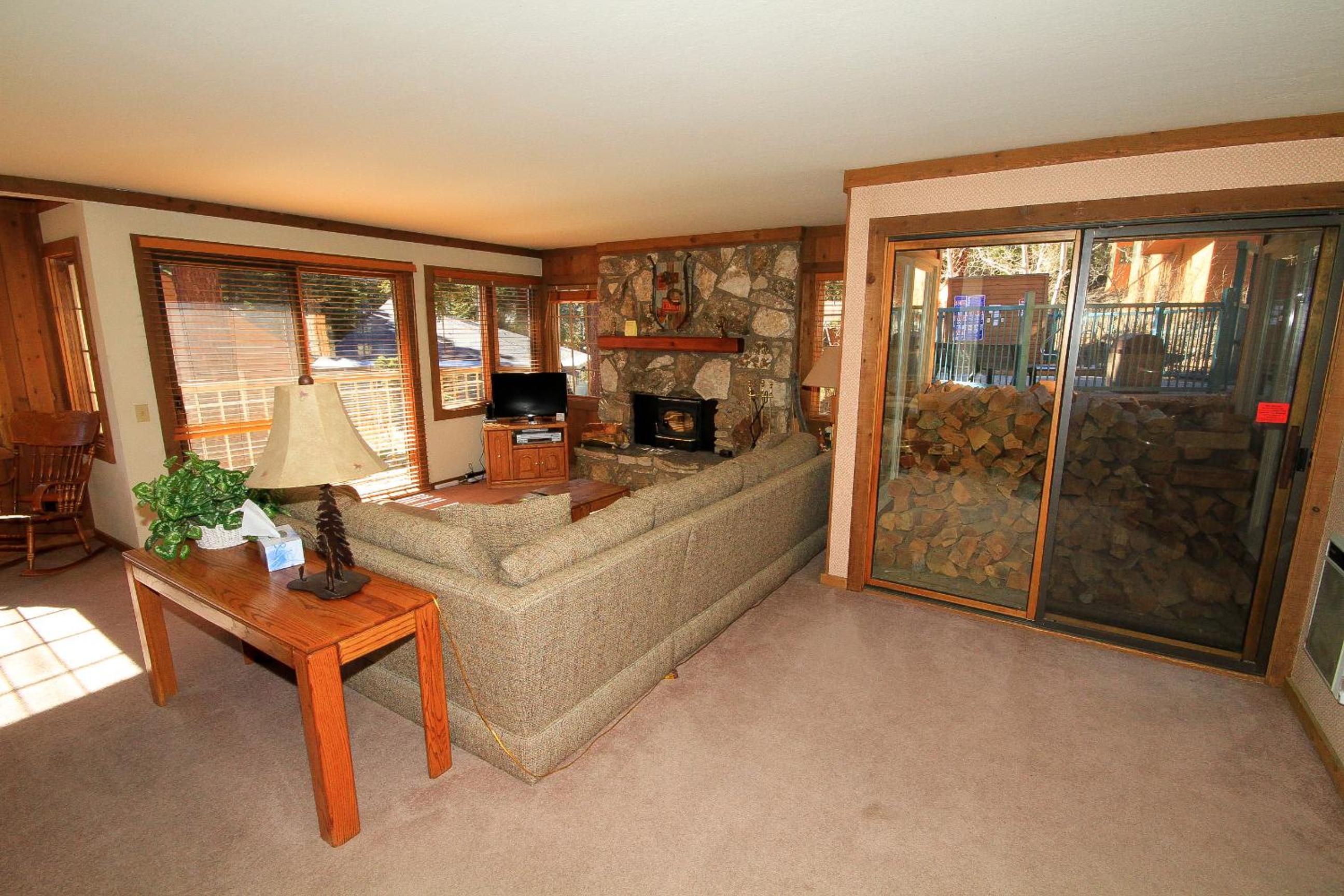 Apartment photo 1