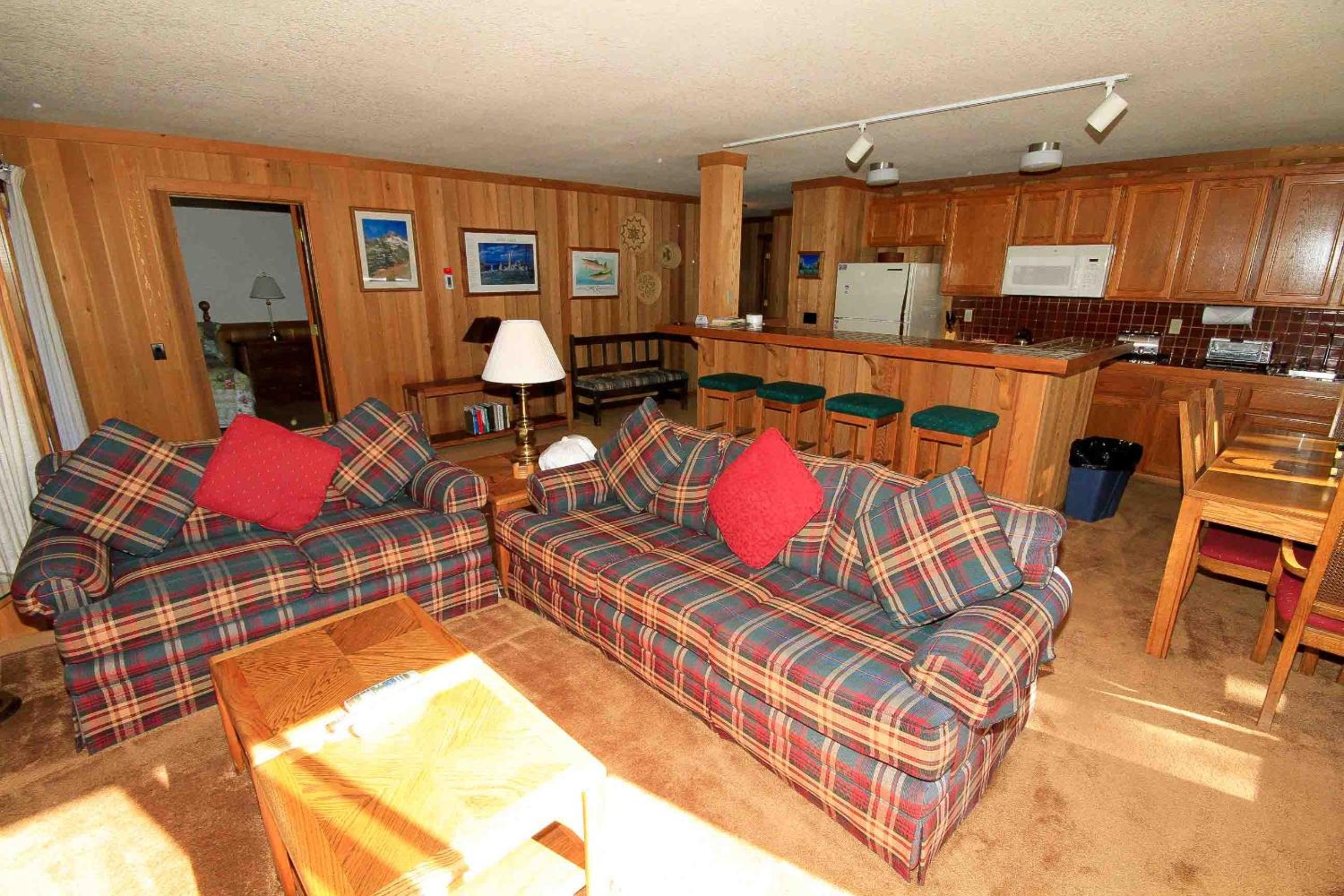 Apartment photo 2