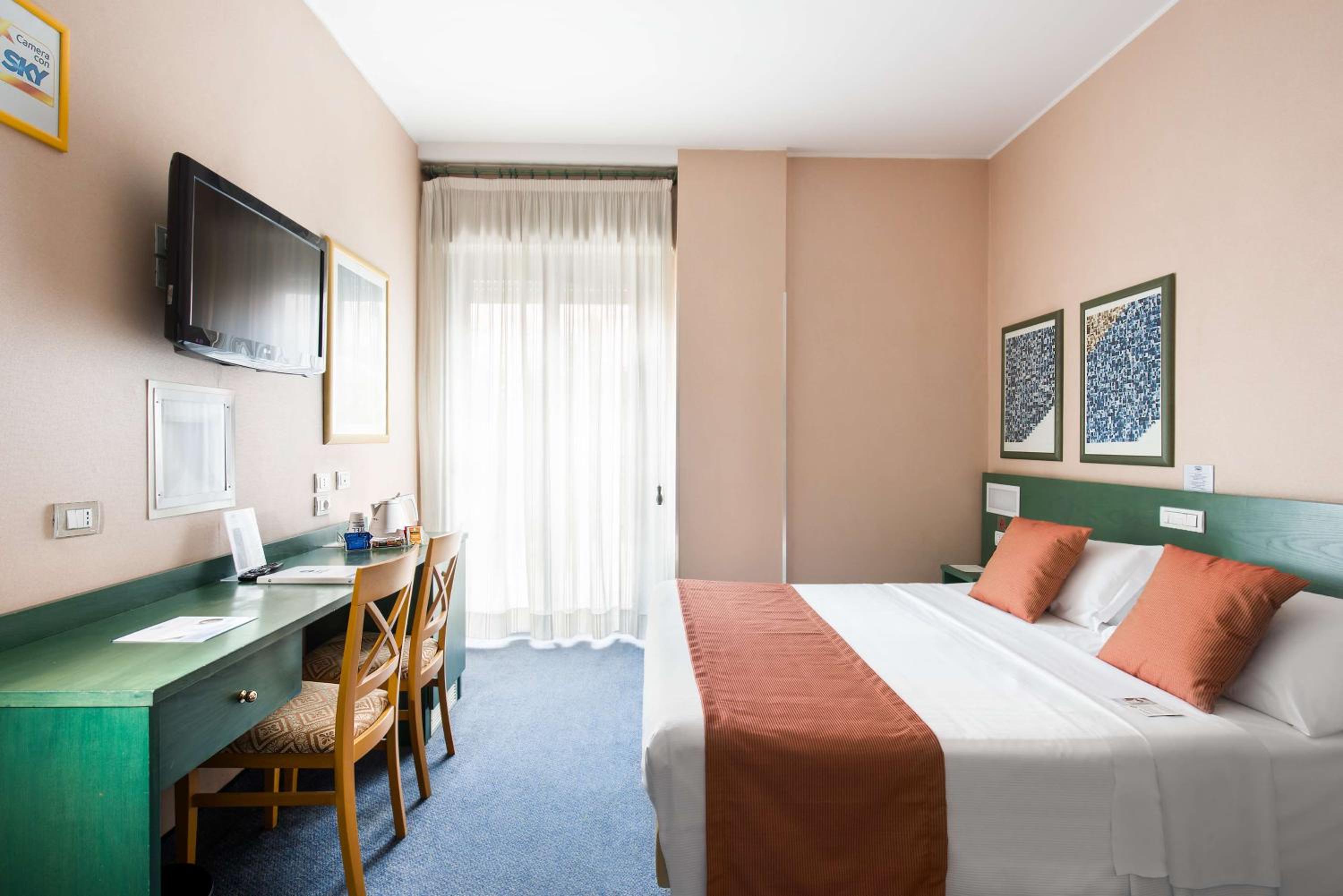 Standard Queen Room - Photo 5