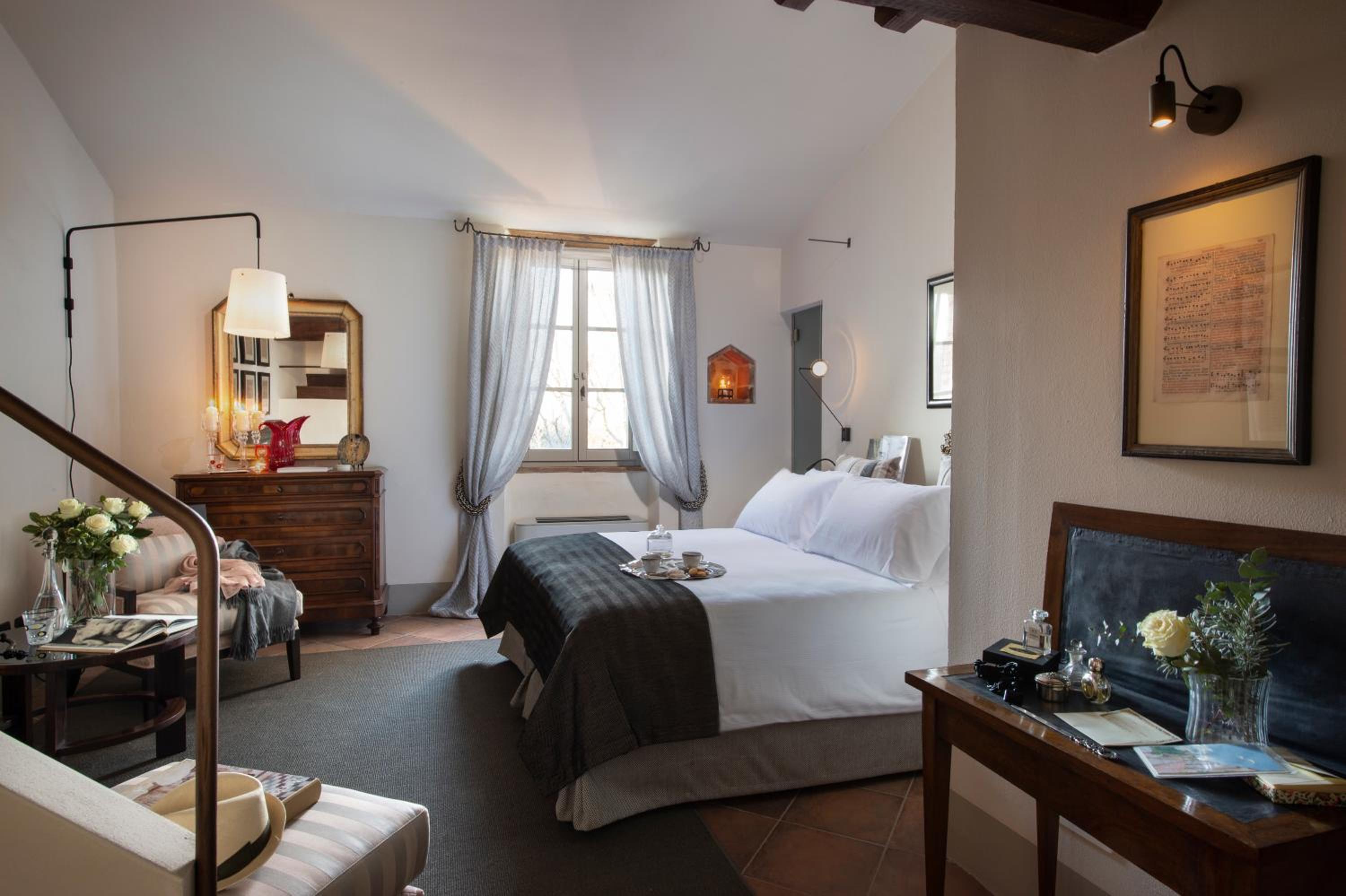 Deluxe Junior Suite - Photo 1
