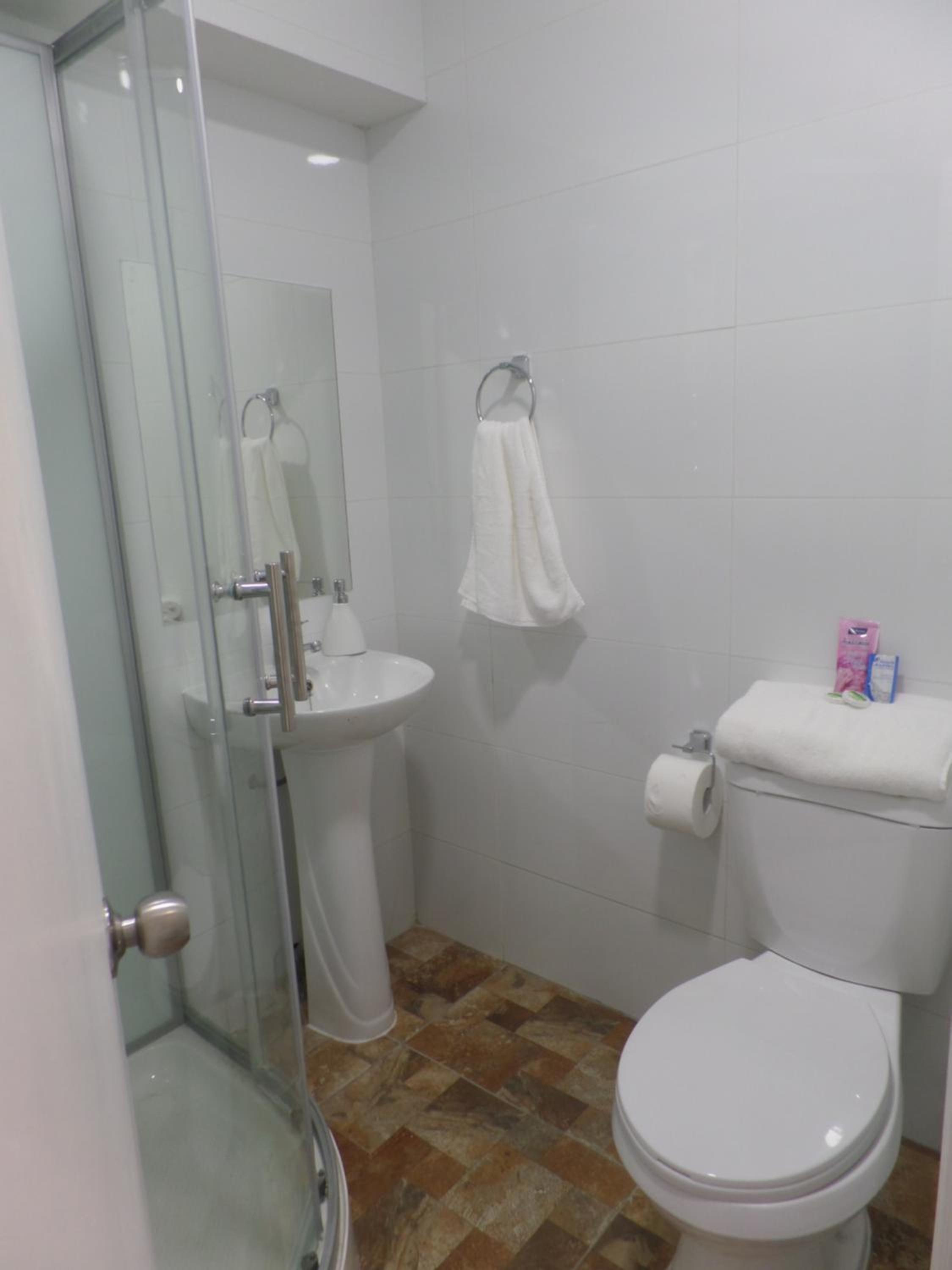Single Room With Private Bathroom photo 2