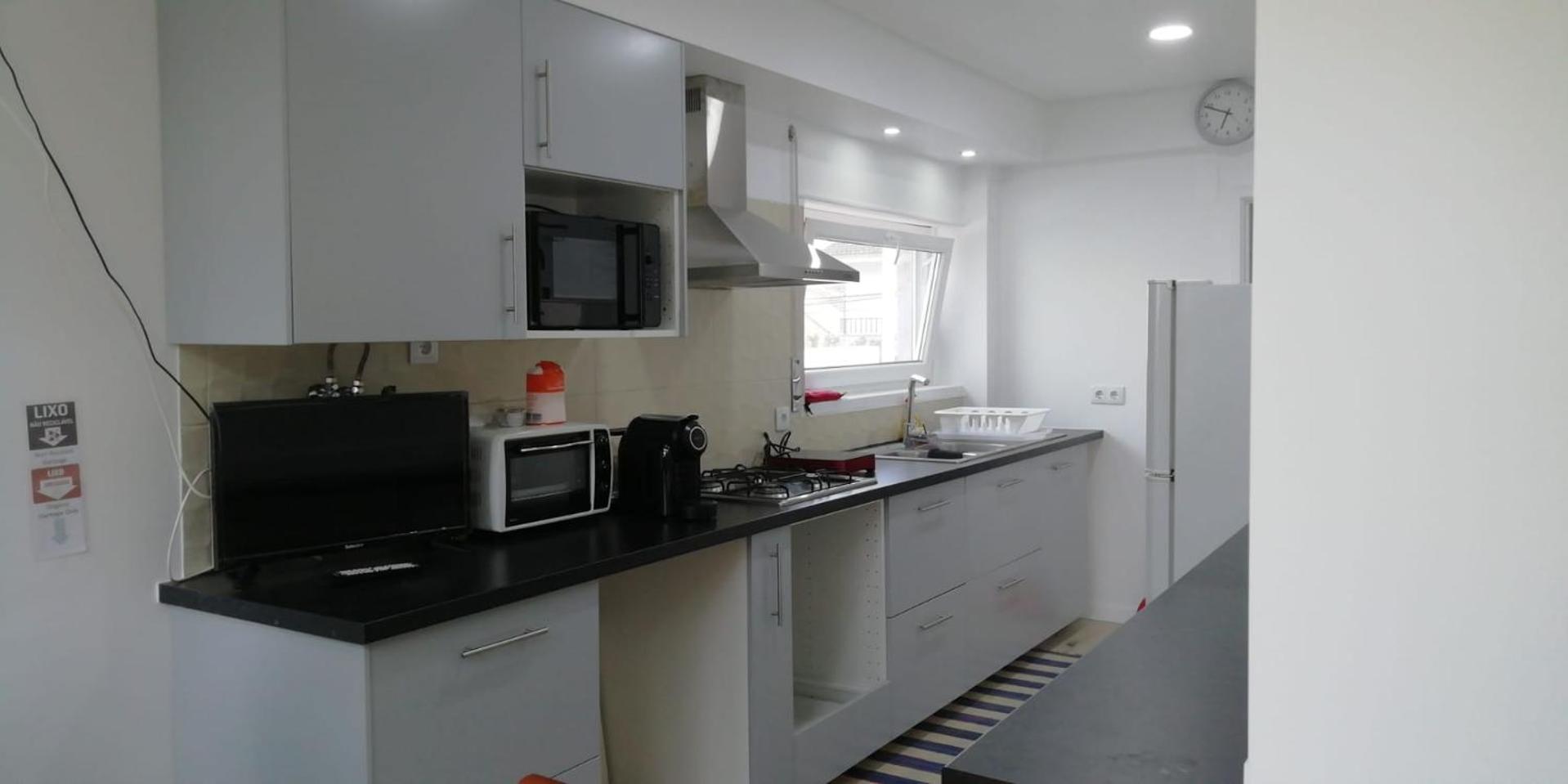 Family Room with Private Bathroom - Photo 3