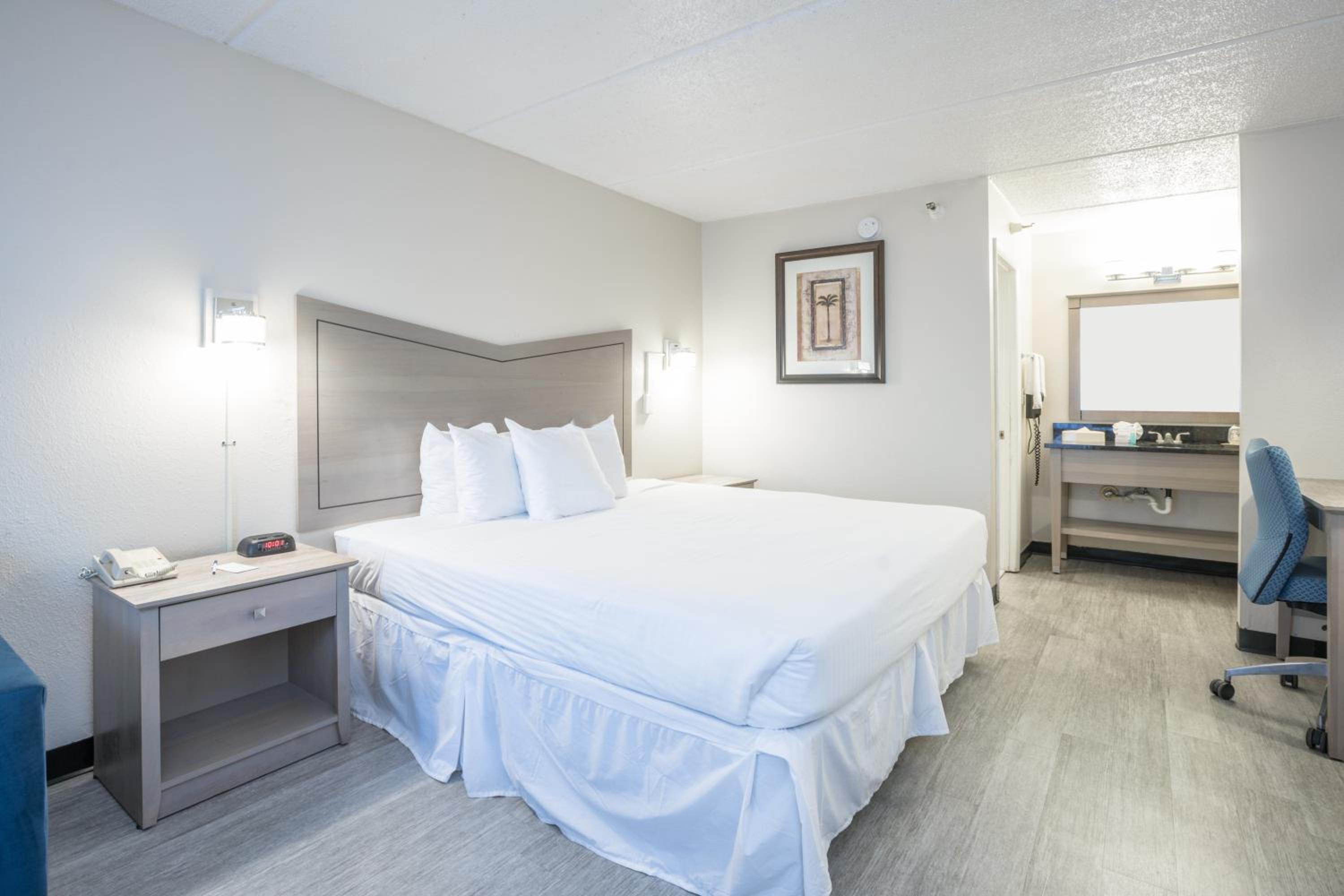 Deluxe King Room