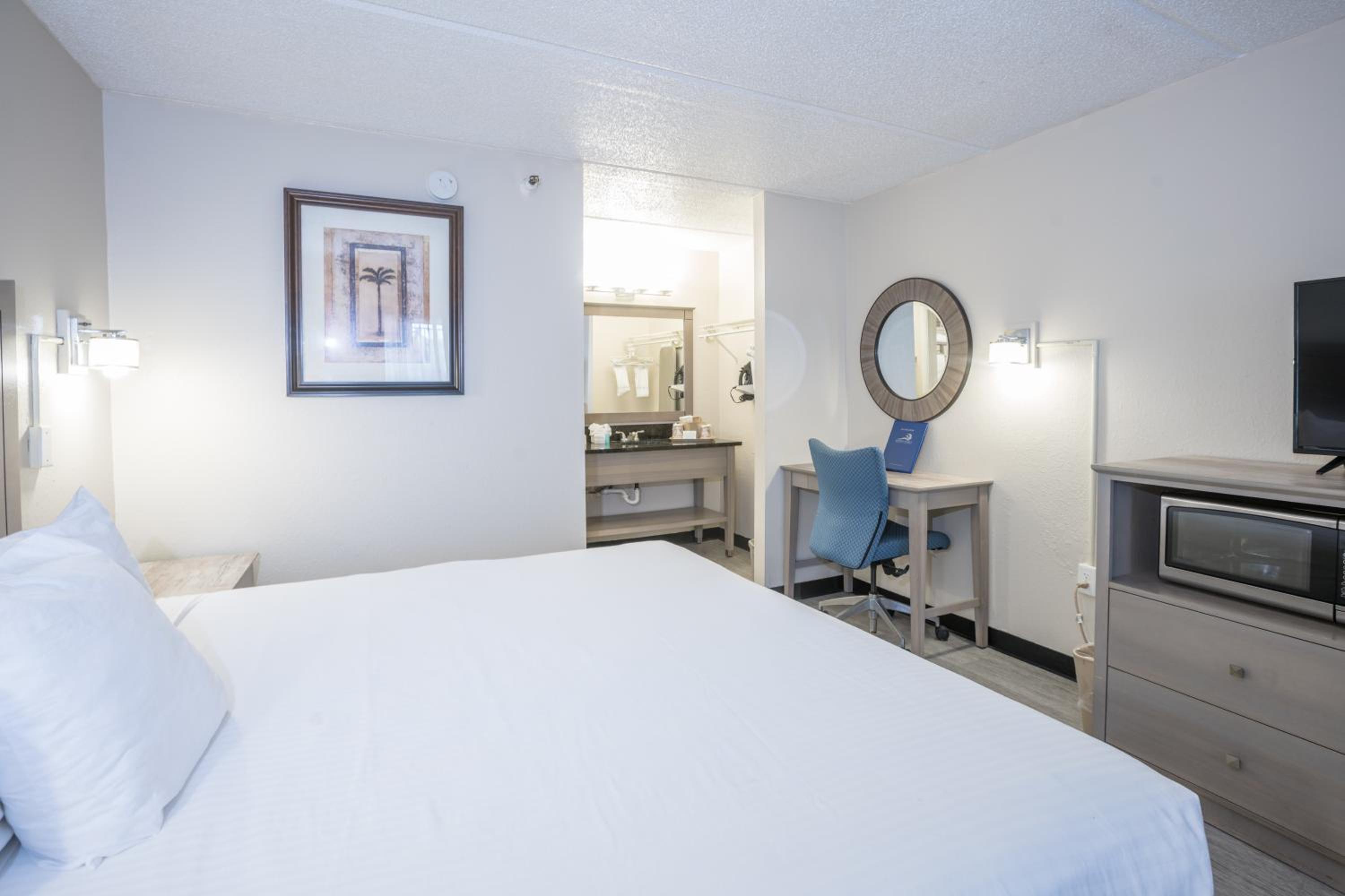 King Room with Pool View