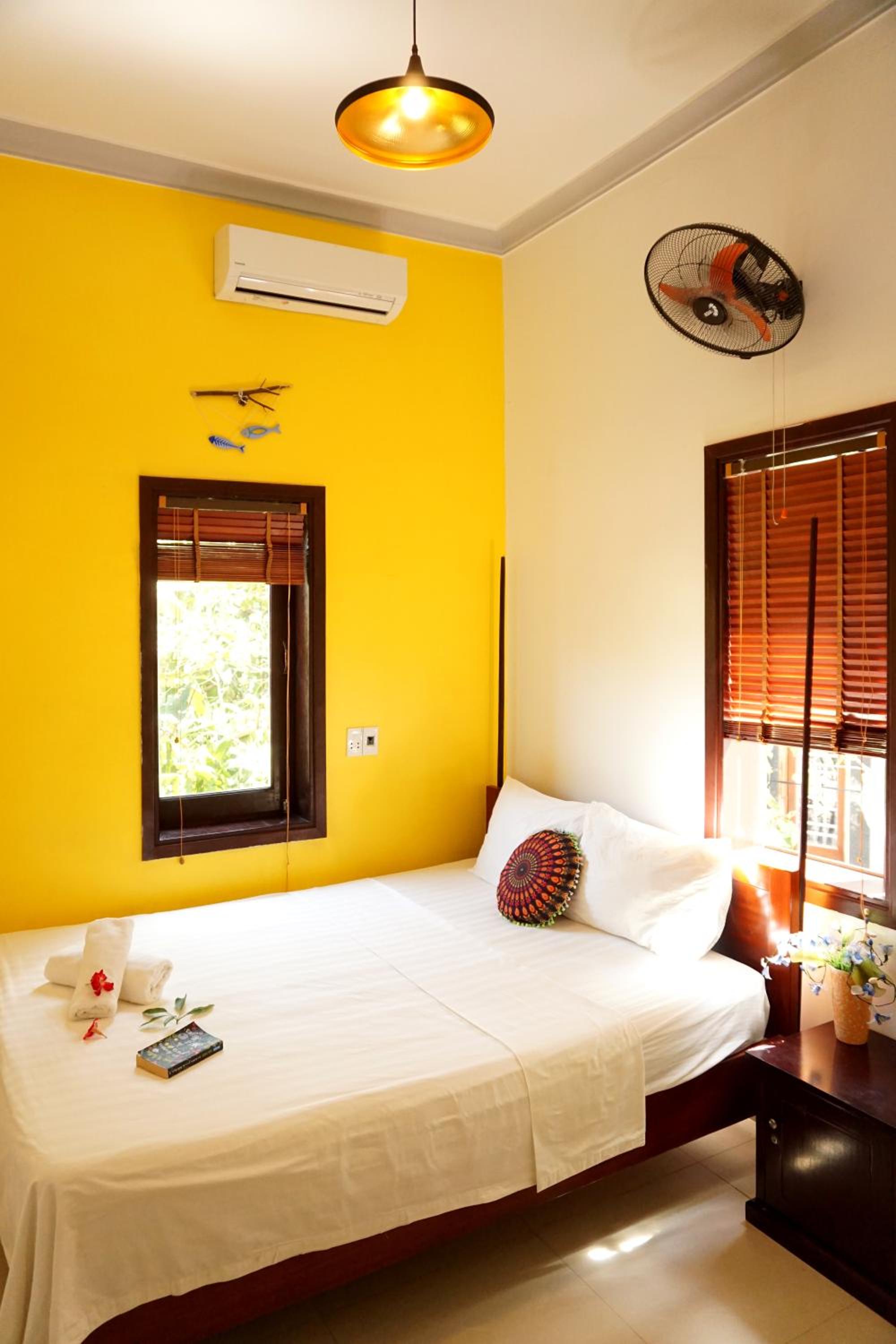 Standard King Room photo 3