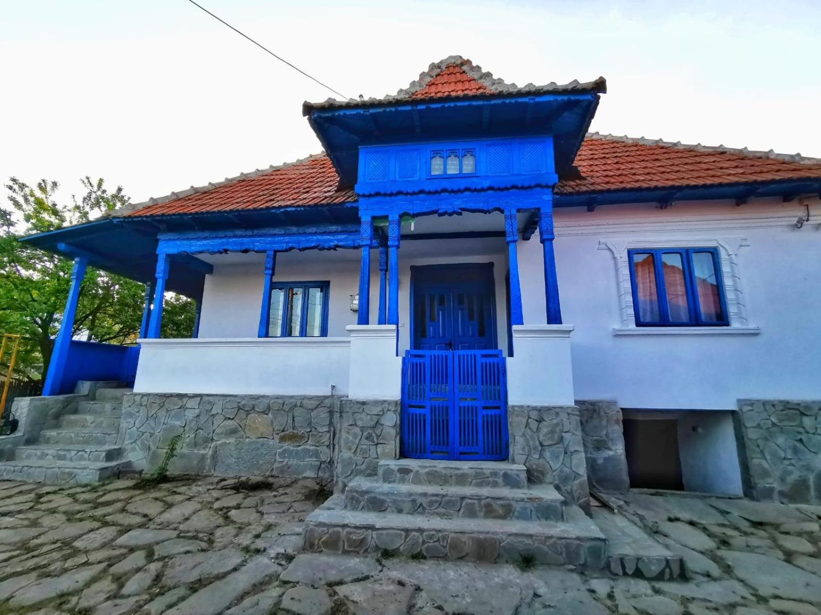 Two-Bedroom House - Photo 8