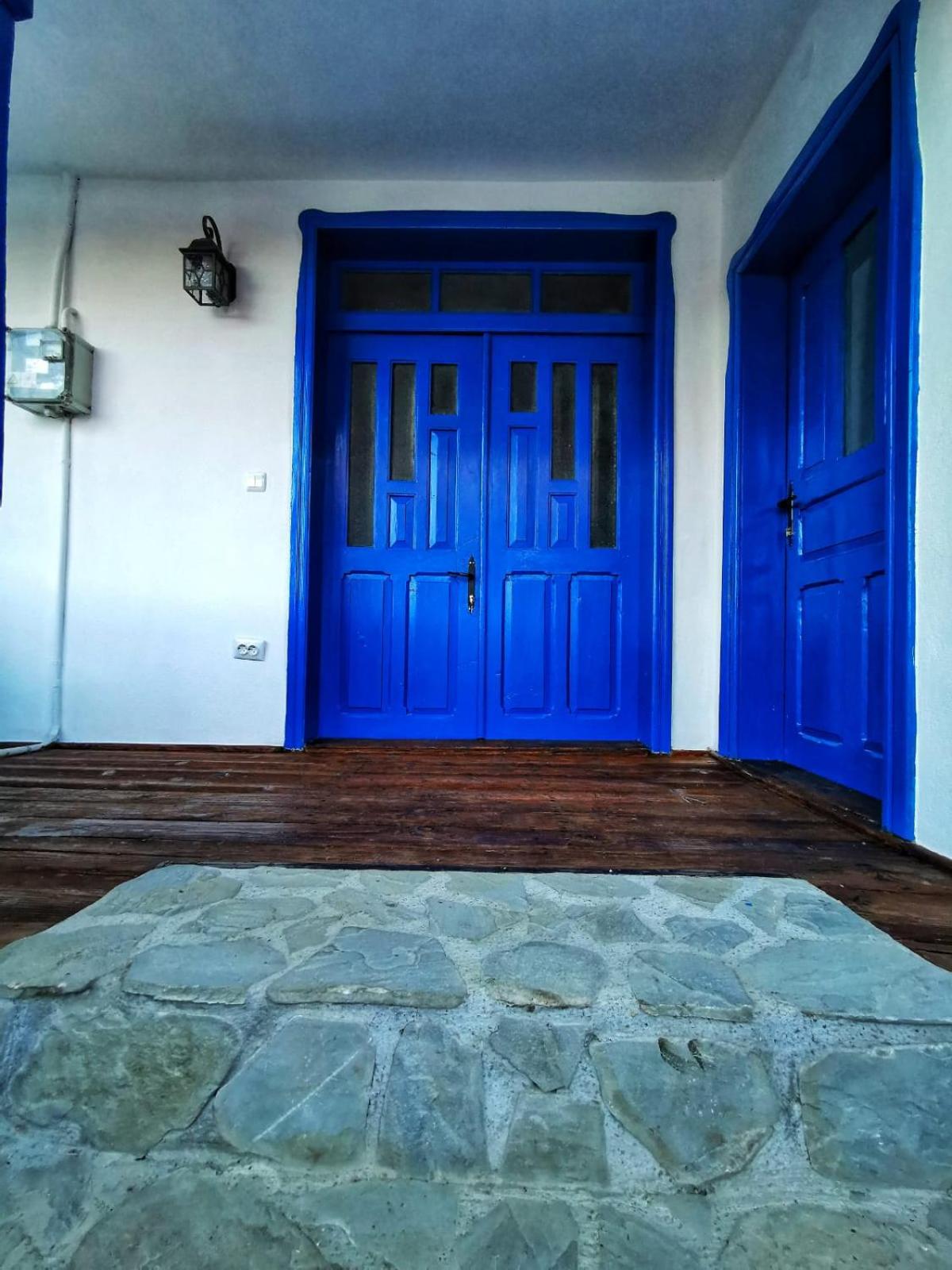 Two-Bedroom House - Photo 104