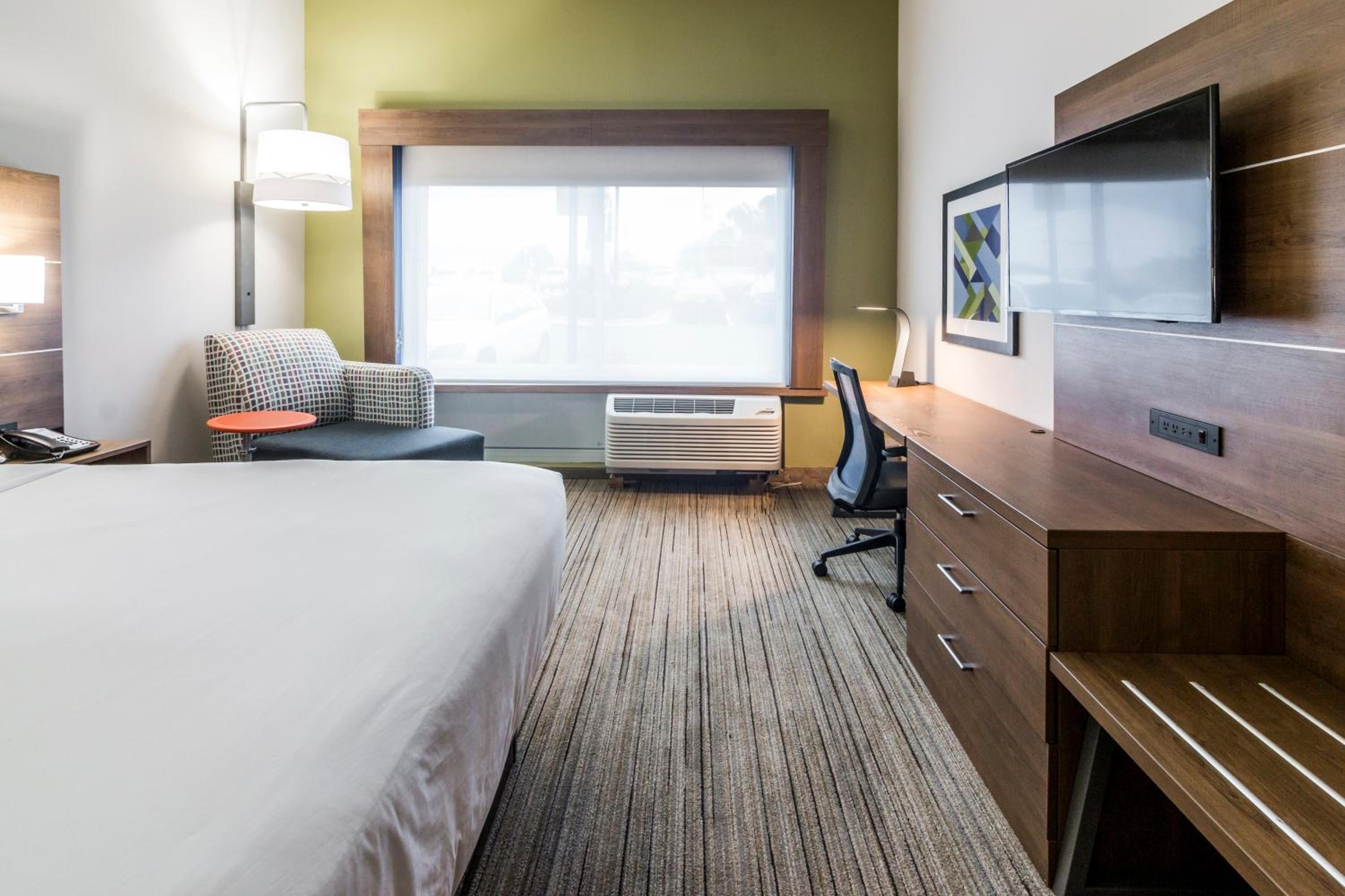 Standard King Room