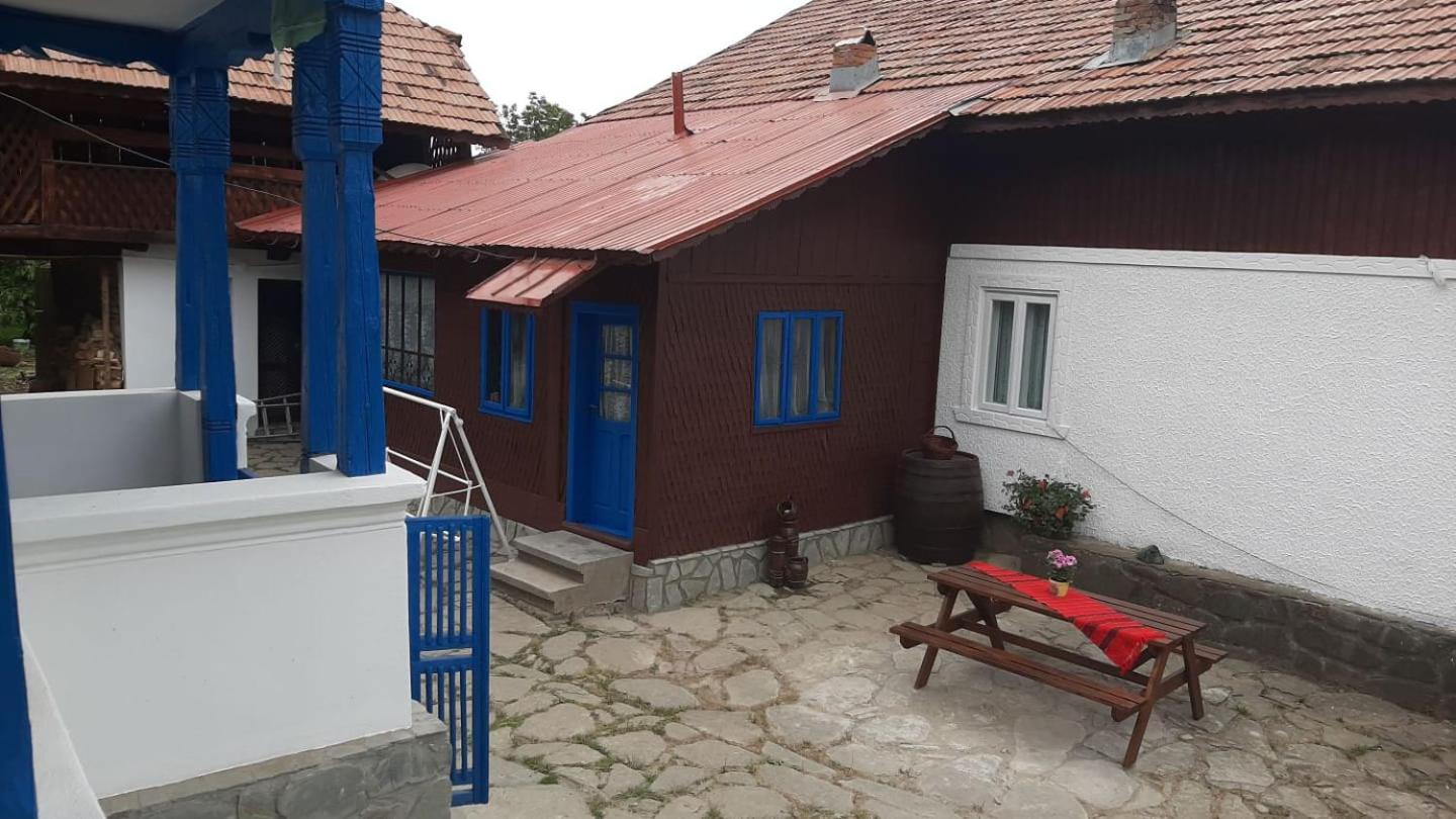 Two-Bedroom House - Photo 7