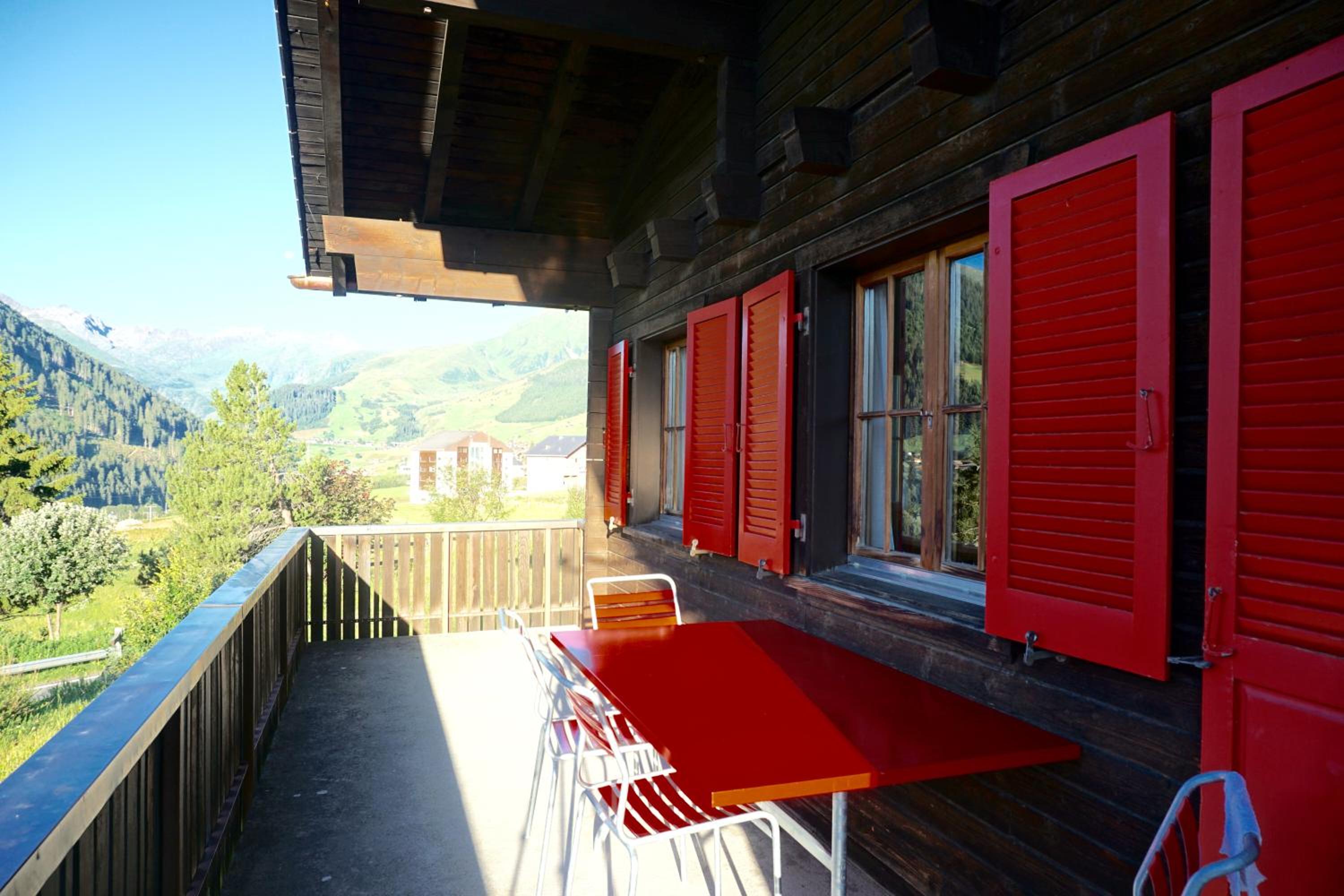 Three-Bedroom Chalet photo 2