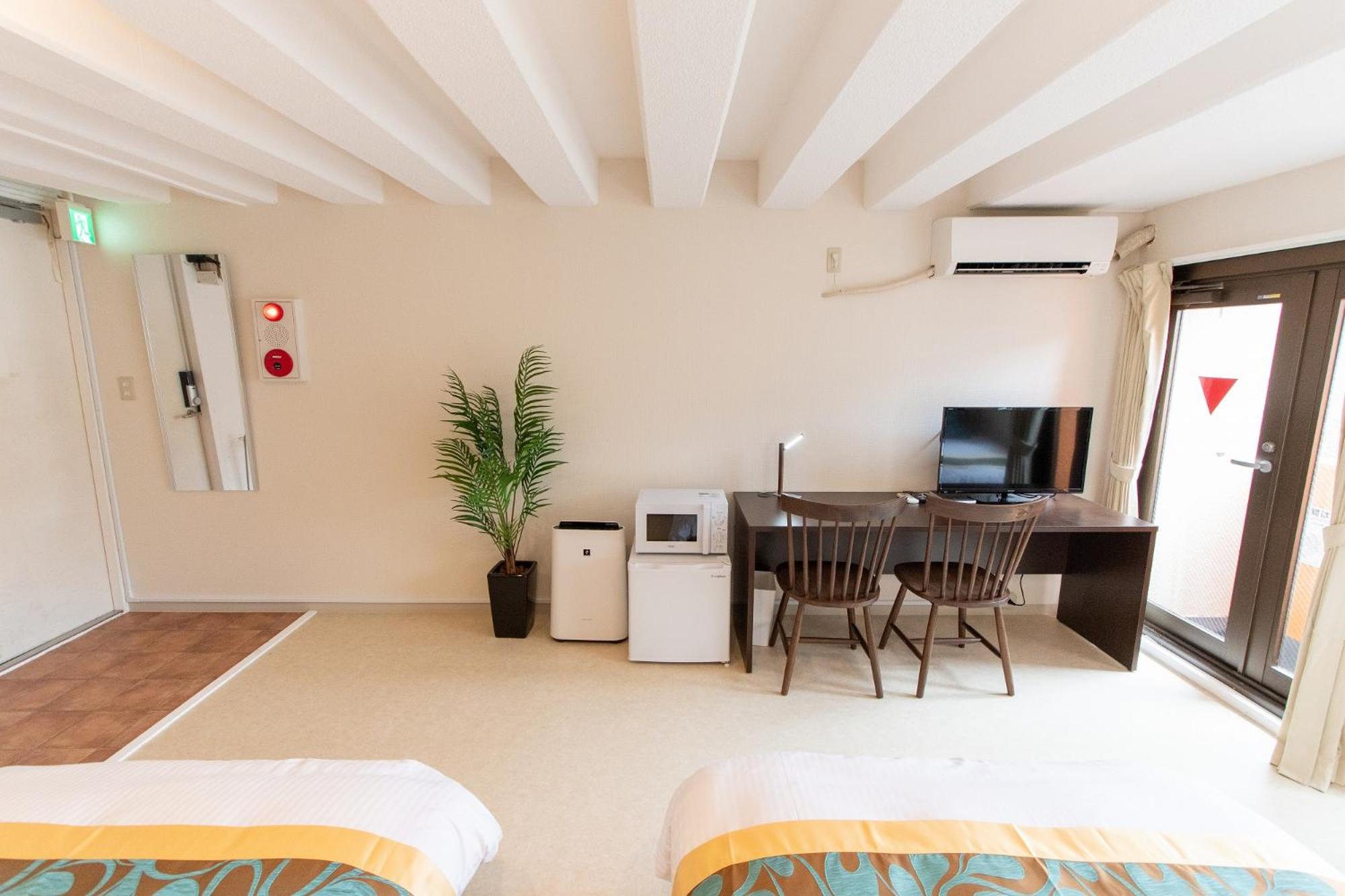 One-Bedroom Apartment photo 2