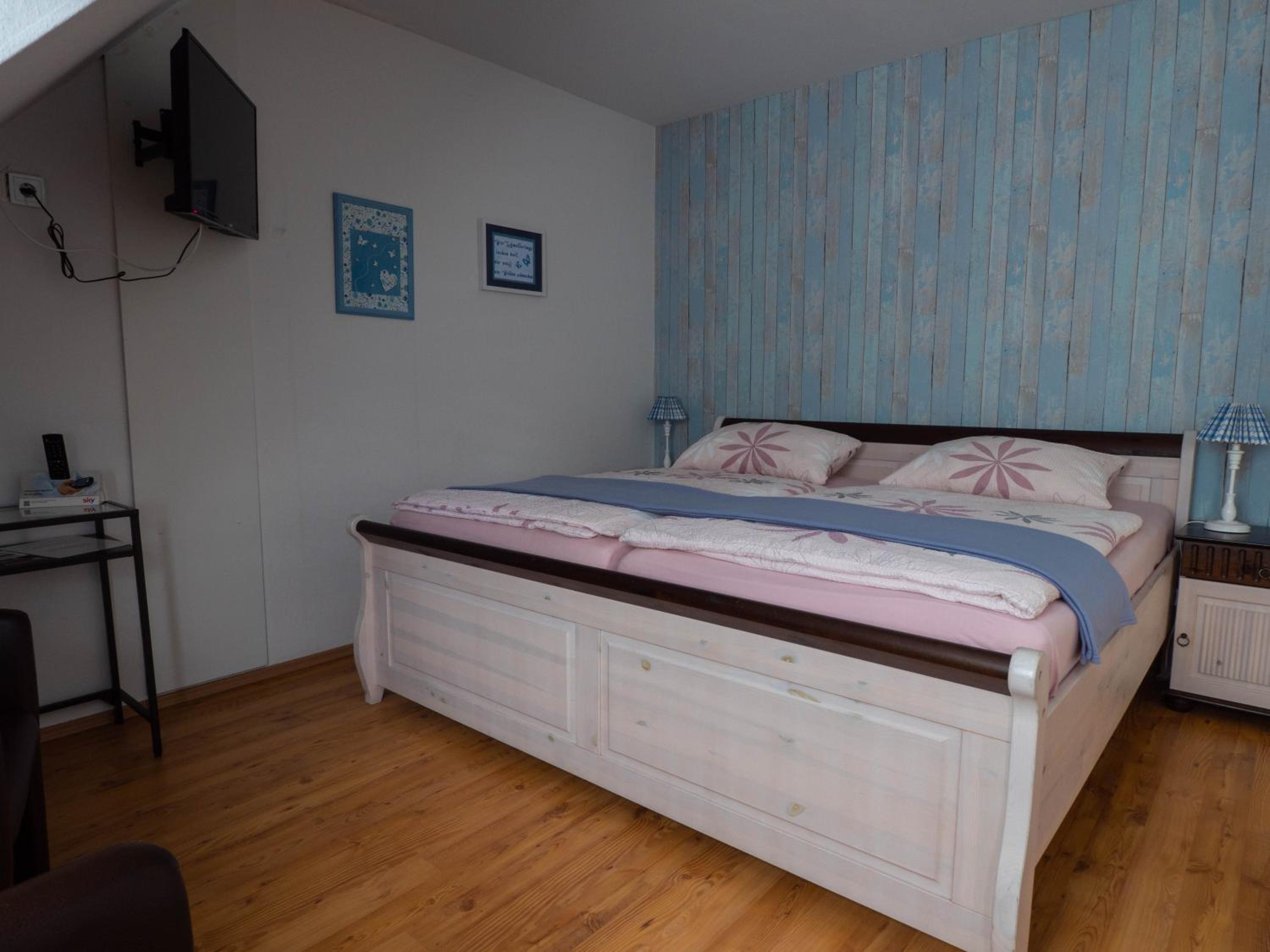 Double Room - Photo 9