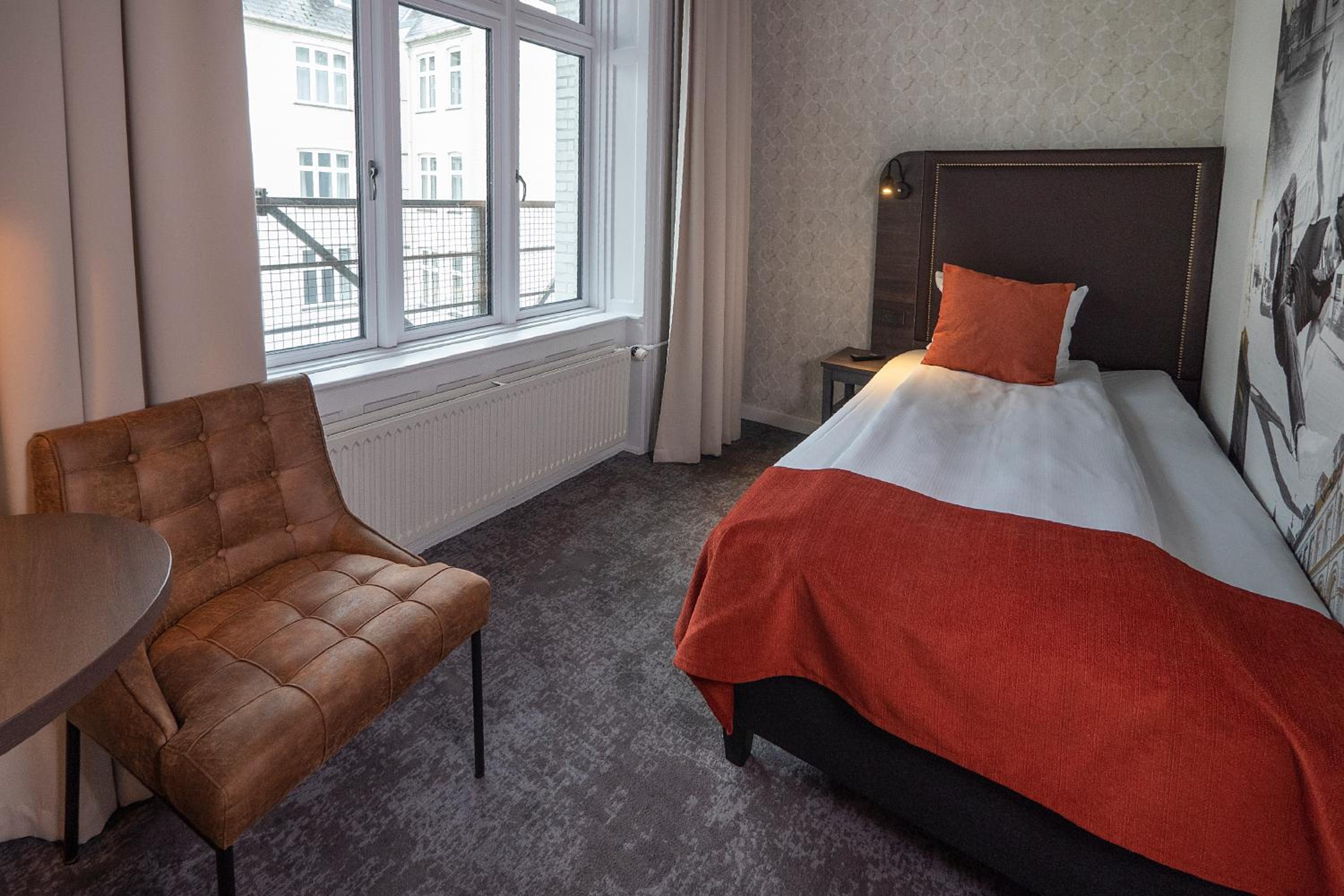 Standard Single Room