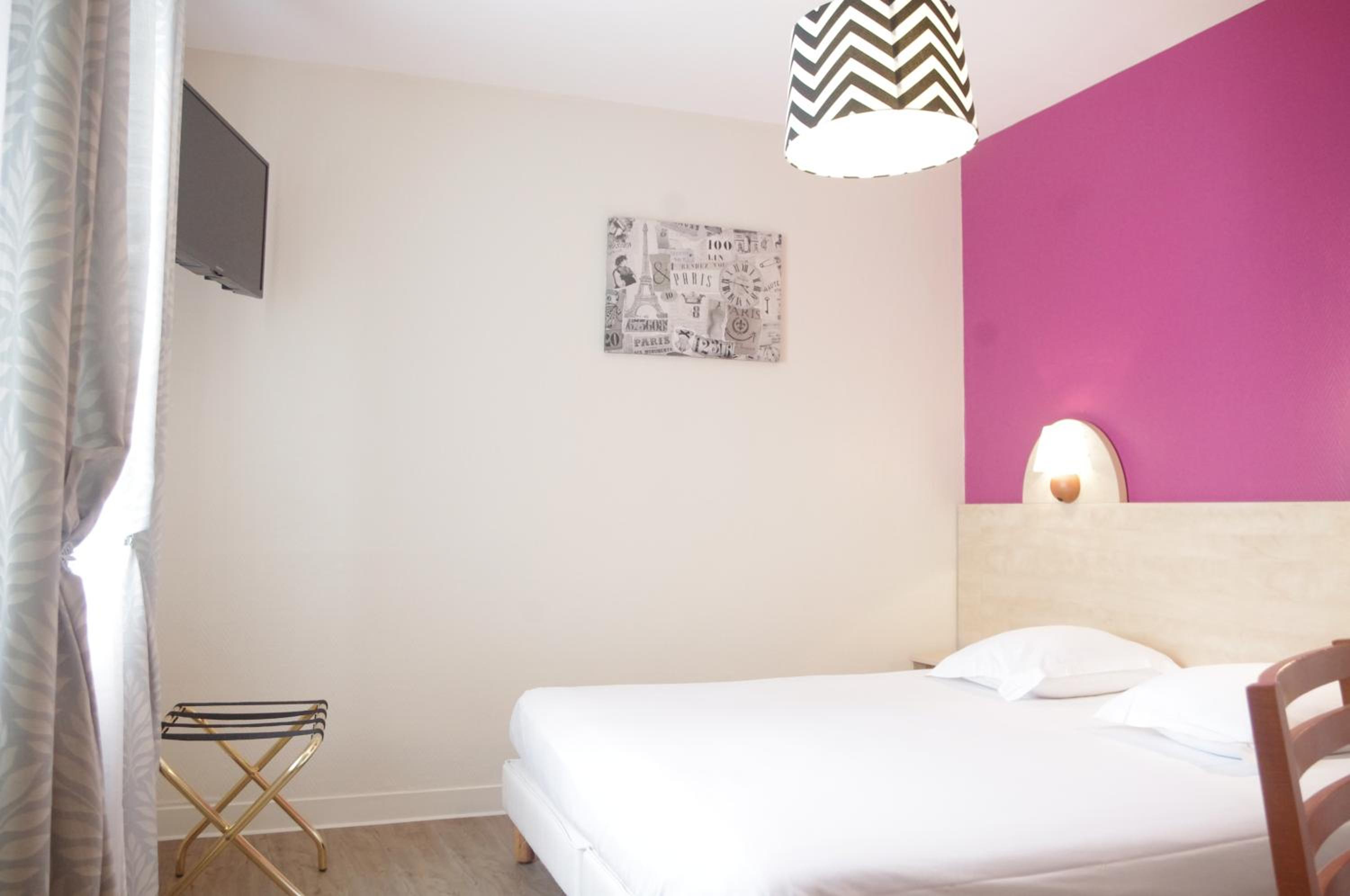 Double Room - Photo 12