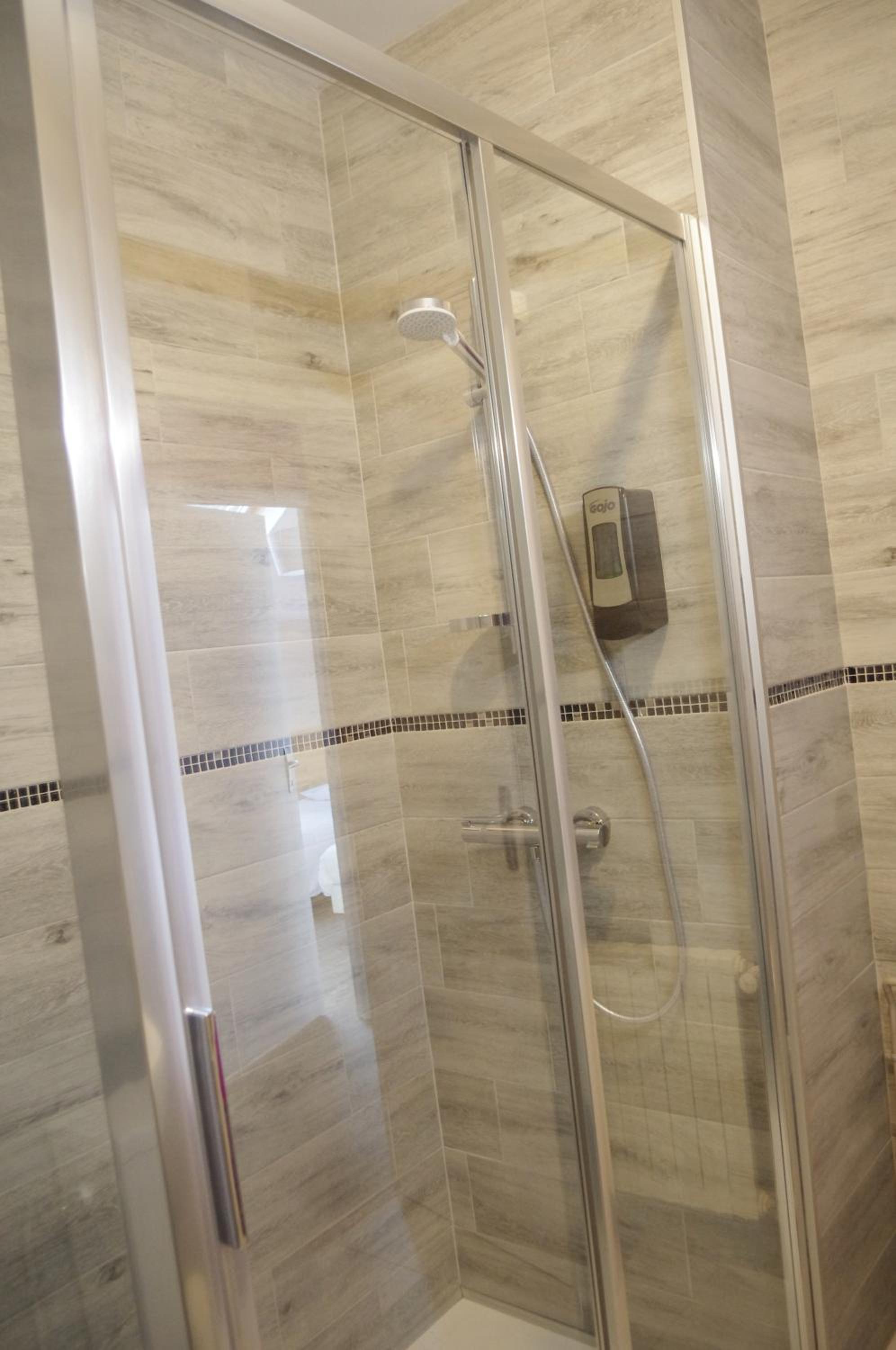 Triple Room - Photo 9