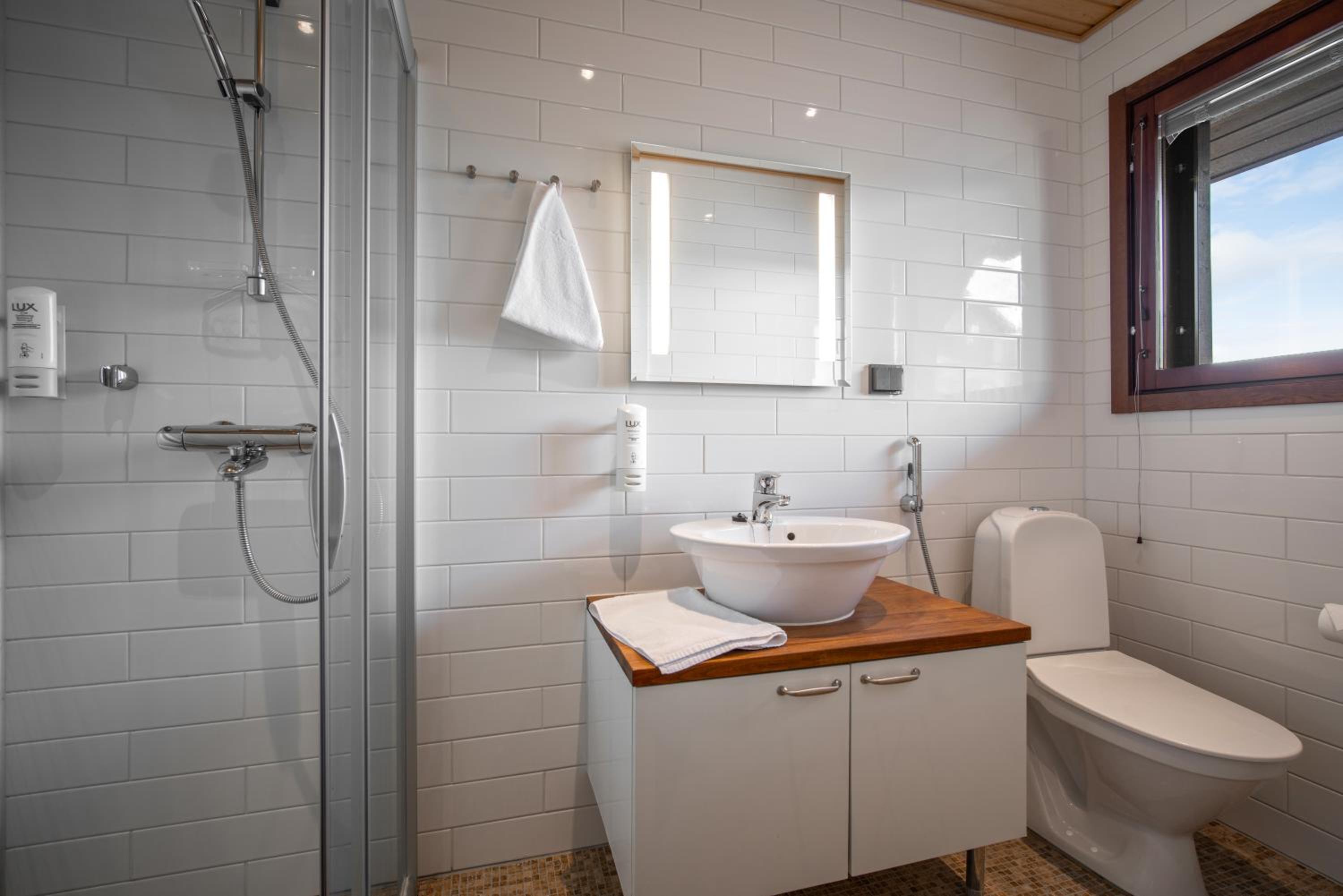 Three-Bedroom Apartment Jacuzzi  - Photo 5