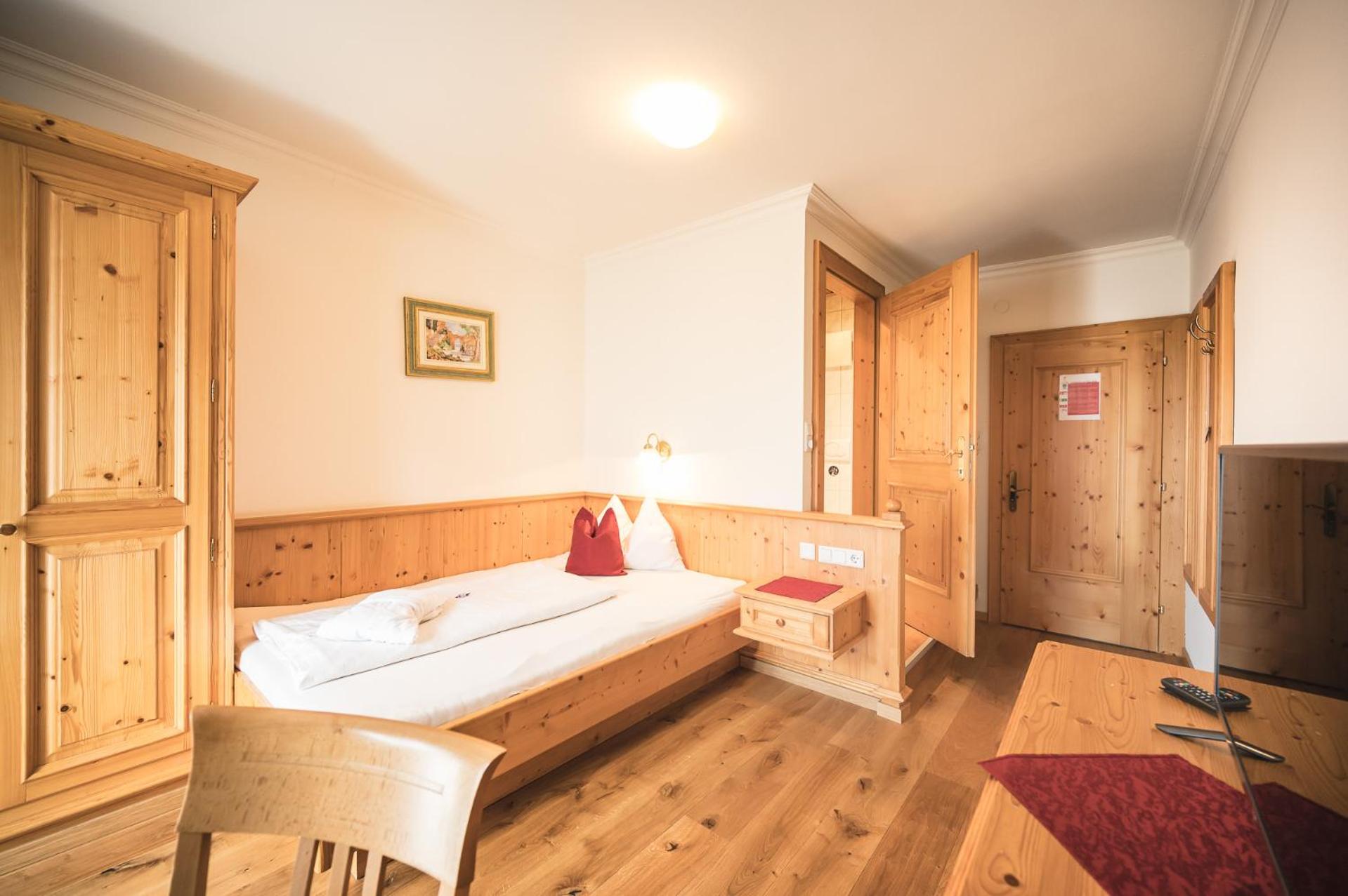 Single Room photo 2