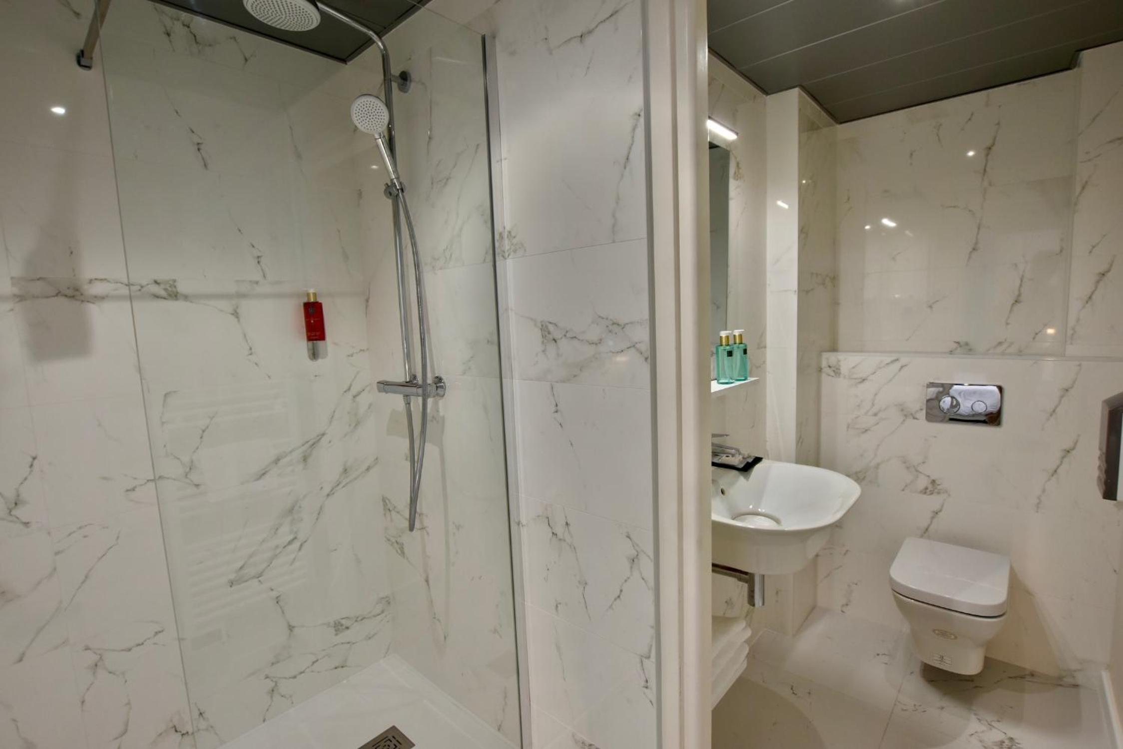Superior Double Room - Photo 3
