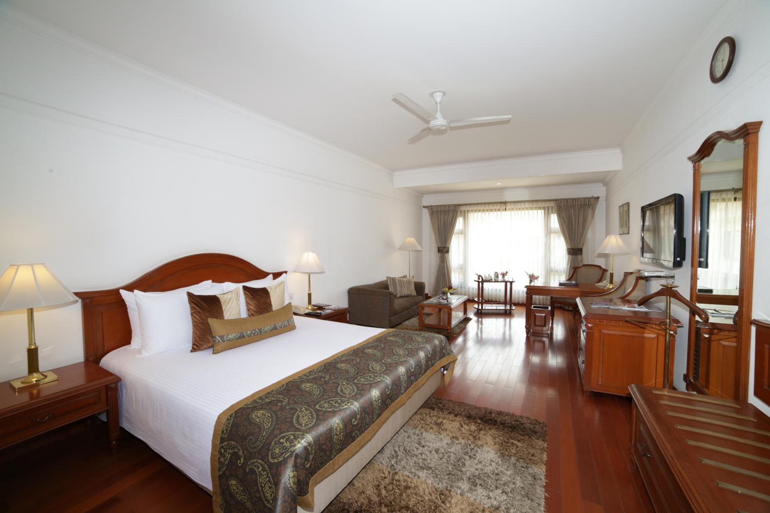 Deluxe Double or Twin Room with 10% on food and beverages | 15% off on spa and salon services  photo 1