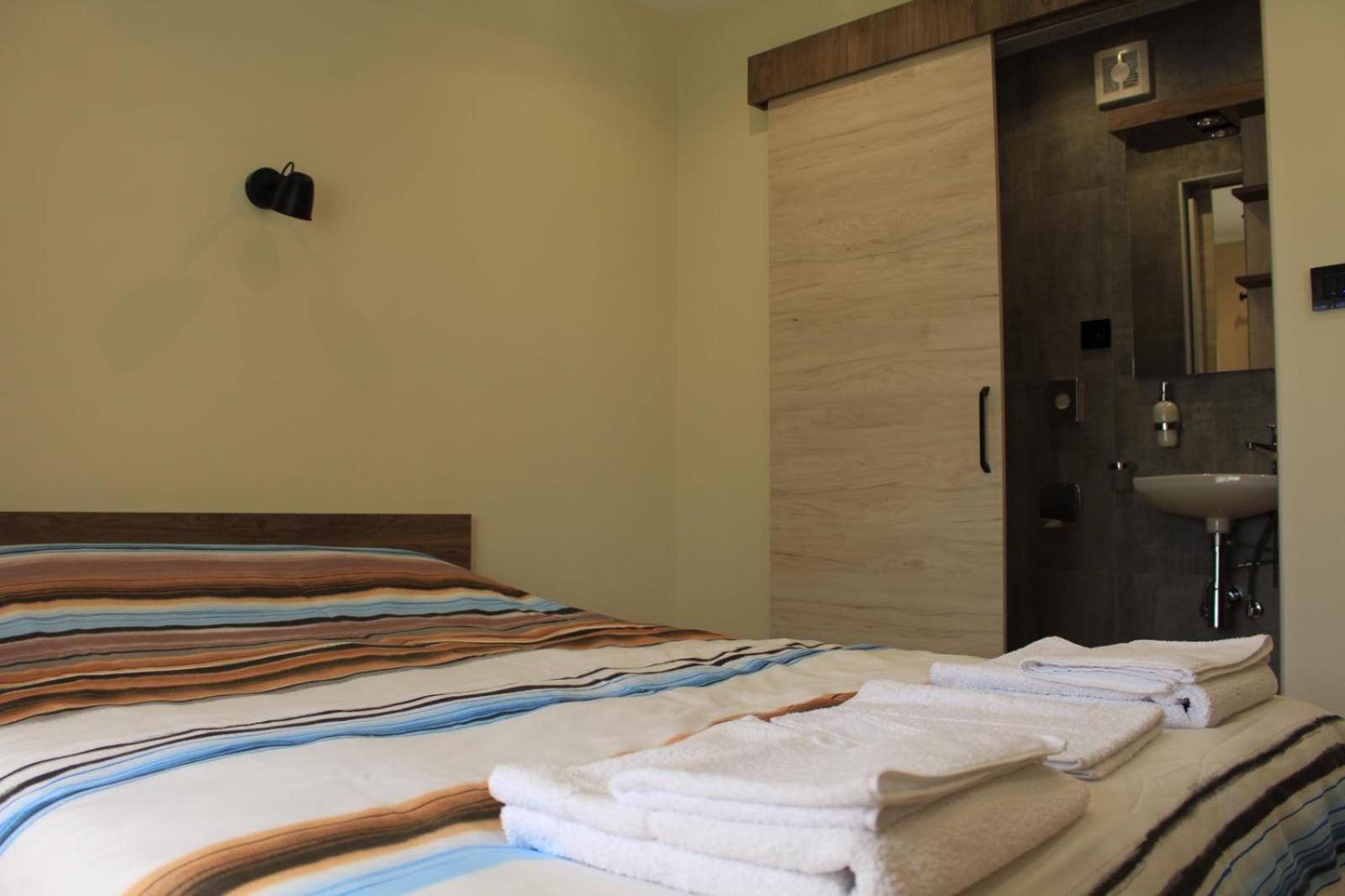 King Room with Pool View photo 1