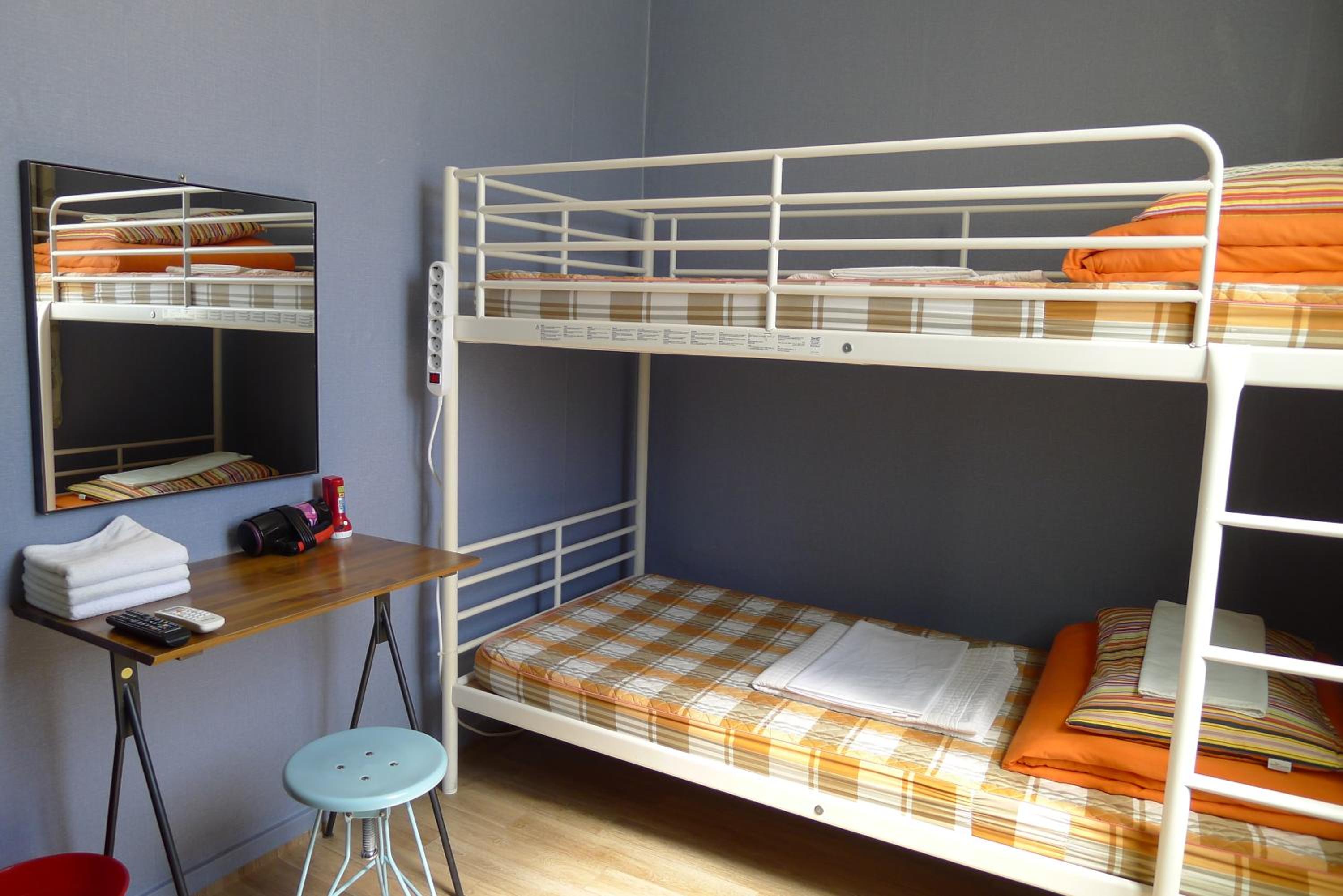 Twin Bunk bed Room with Private Bathroom photo 1