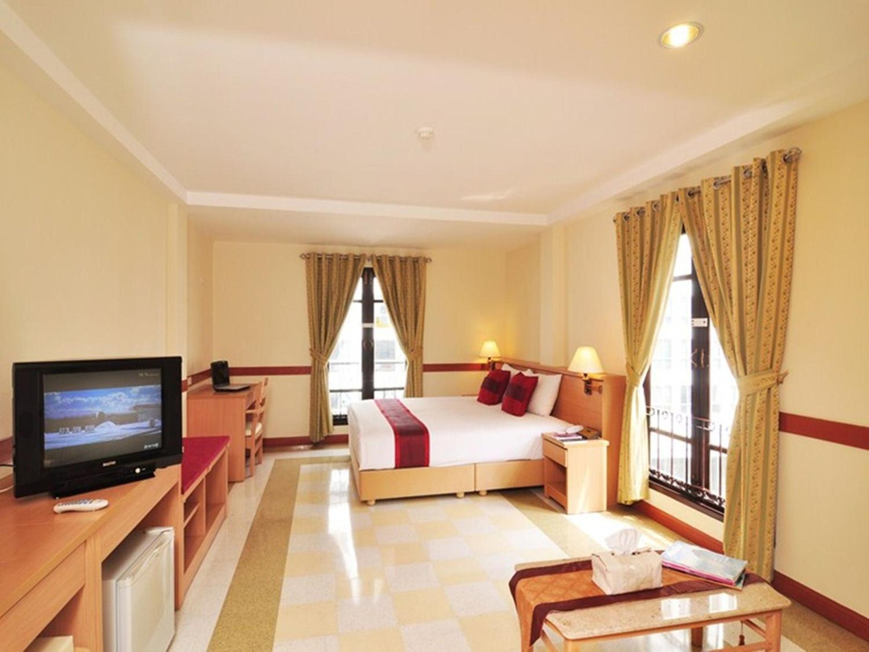 Deluxe Triple Room photo 3