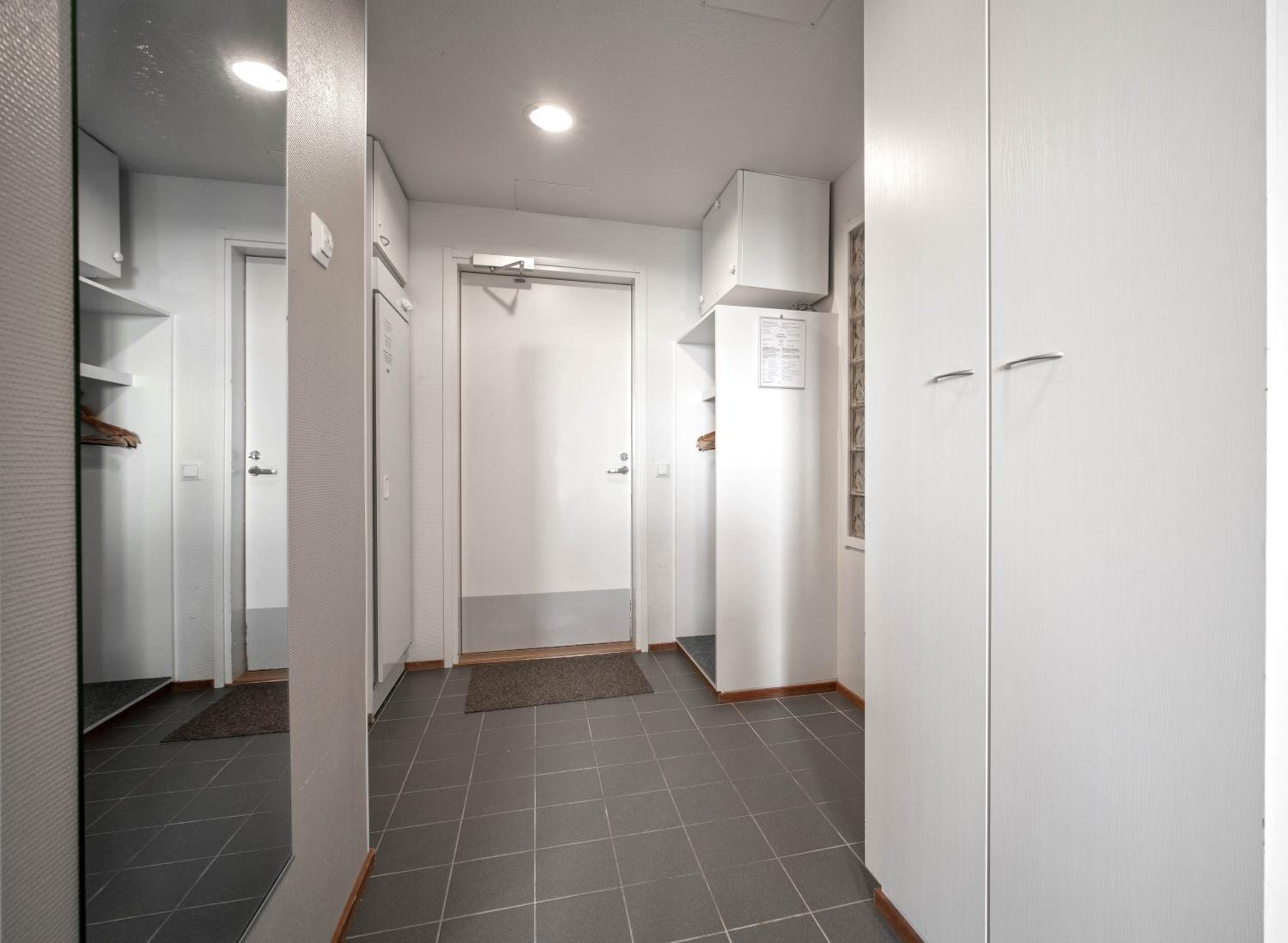 Three-Bedroom Apartment - Photo 8