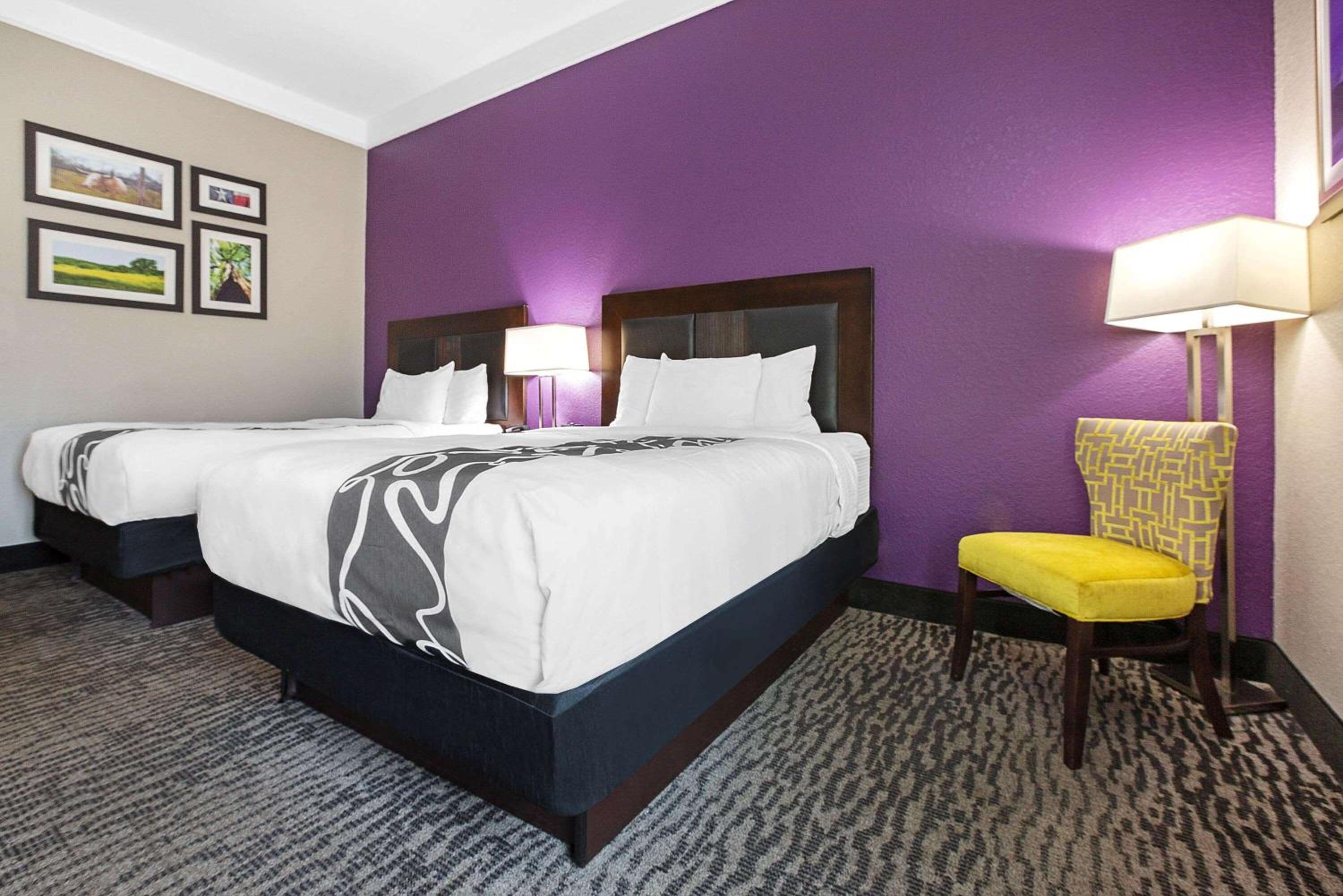 Queen Room with Two Queen Beds and Roll-In Shower - Mobility/Hearing Accessible - Non-Smoking - Photo 1