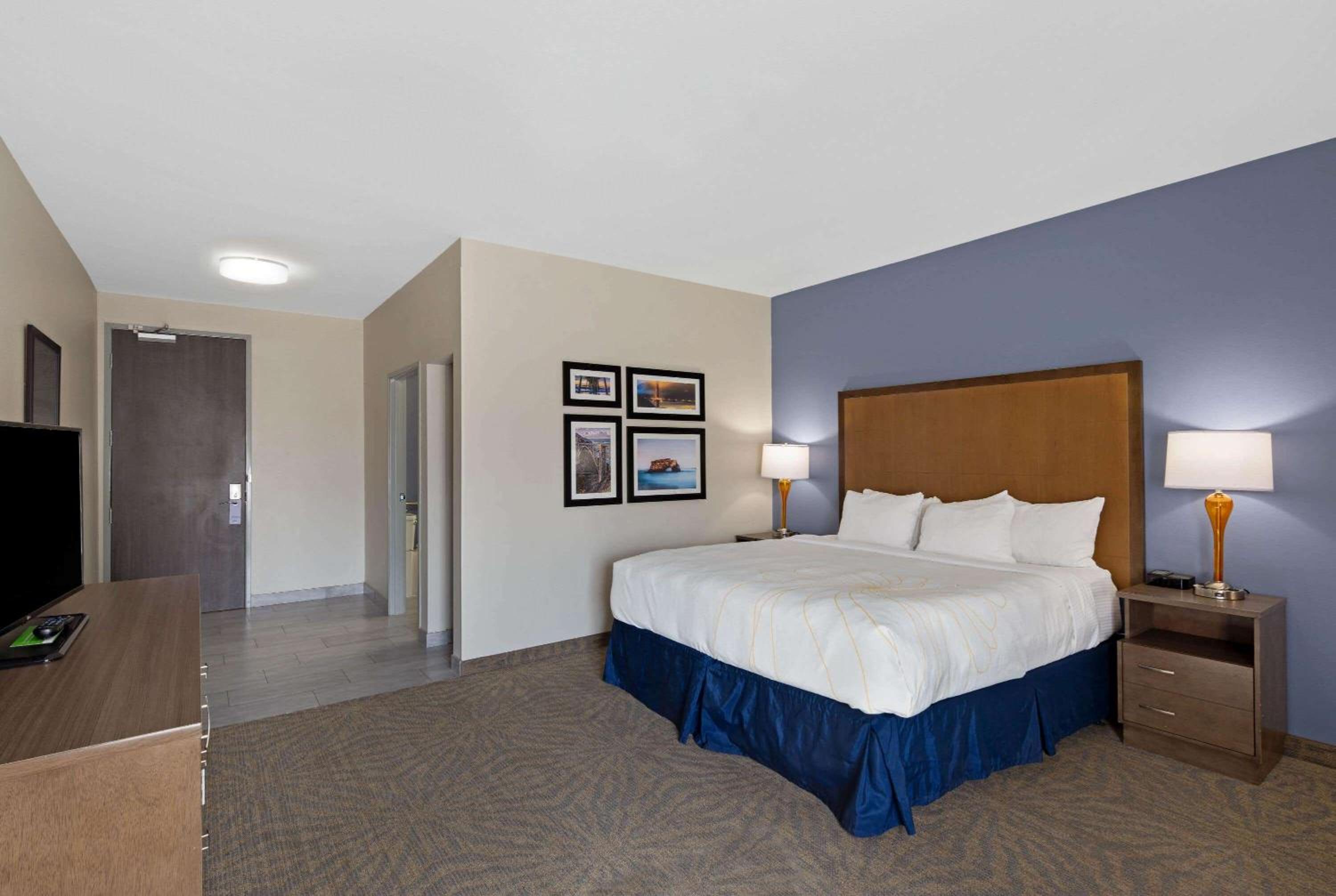 King Room - Mobility Access/Non-Smoking photo 2