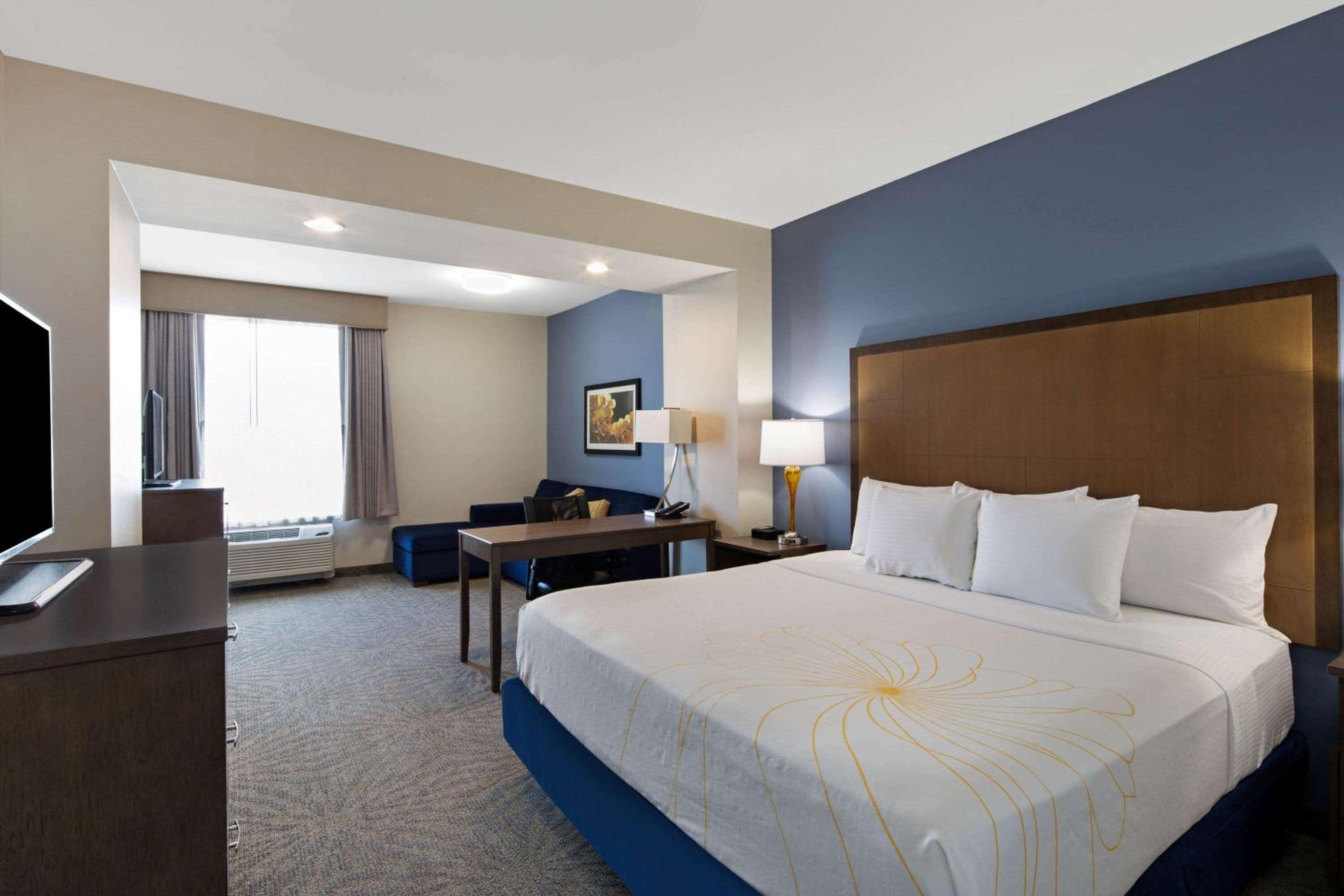Executive King Room - Non-Smoking photo 2