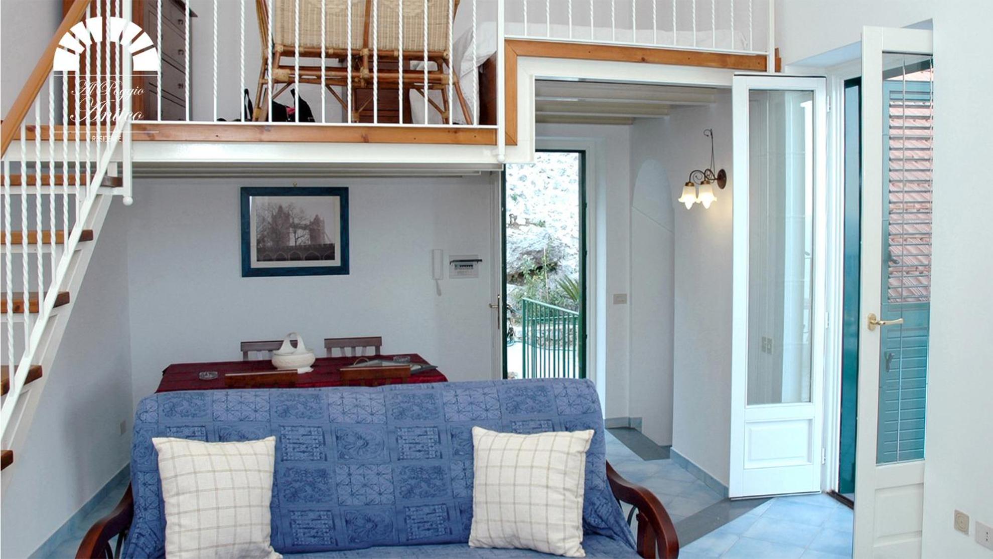 Studio with Terrace - Split Level