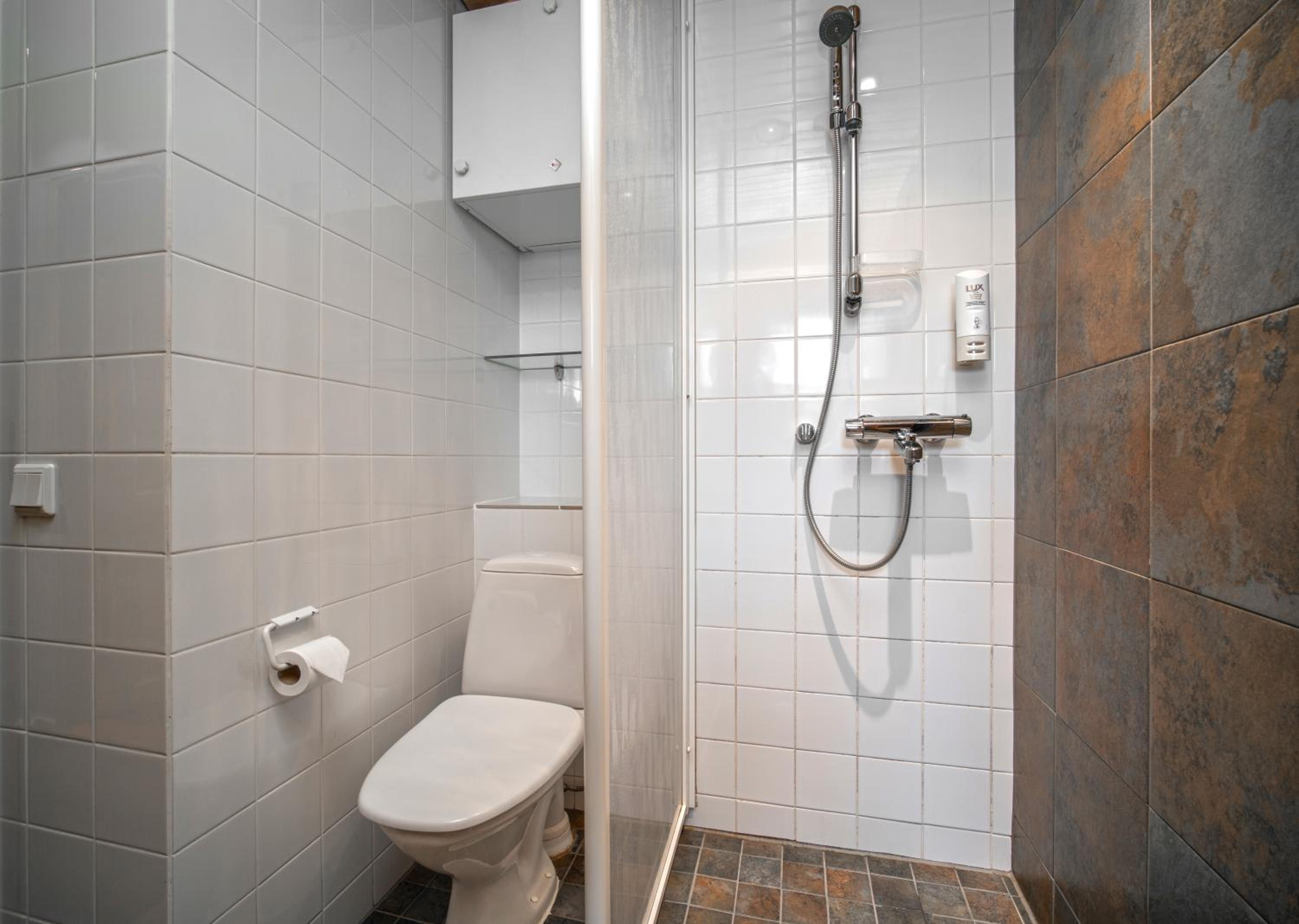 Two-Bedroom Apartment - Photo 3