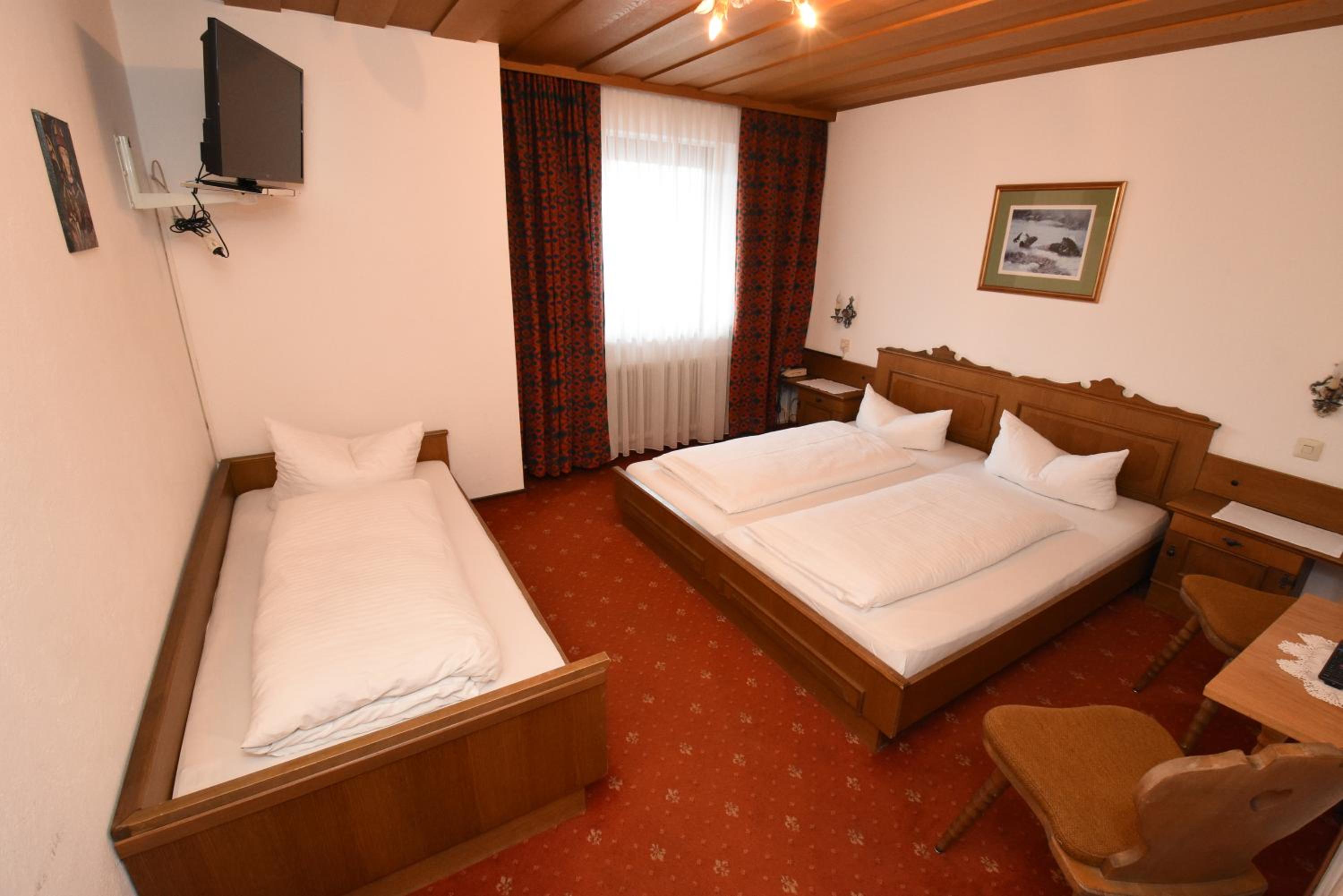 Deluxe Triple Room
