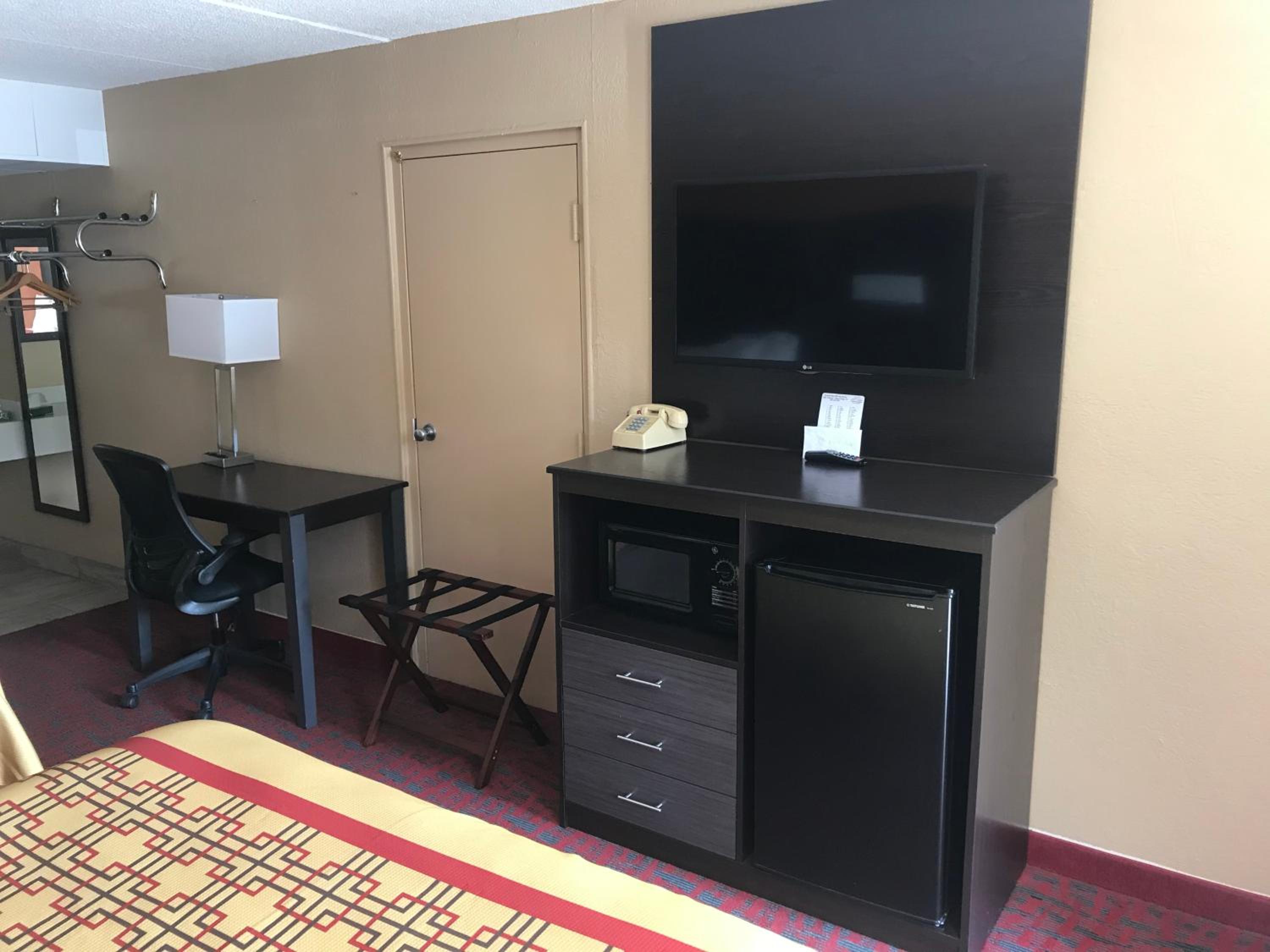 Standard Queen Room photo 1