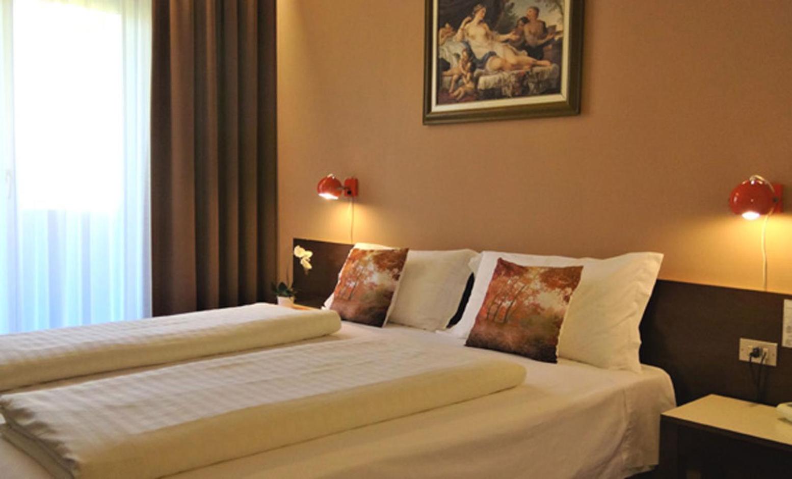 Standard Double or Twin Room photo 1