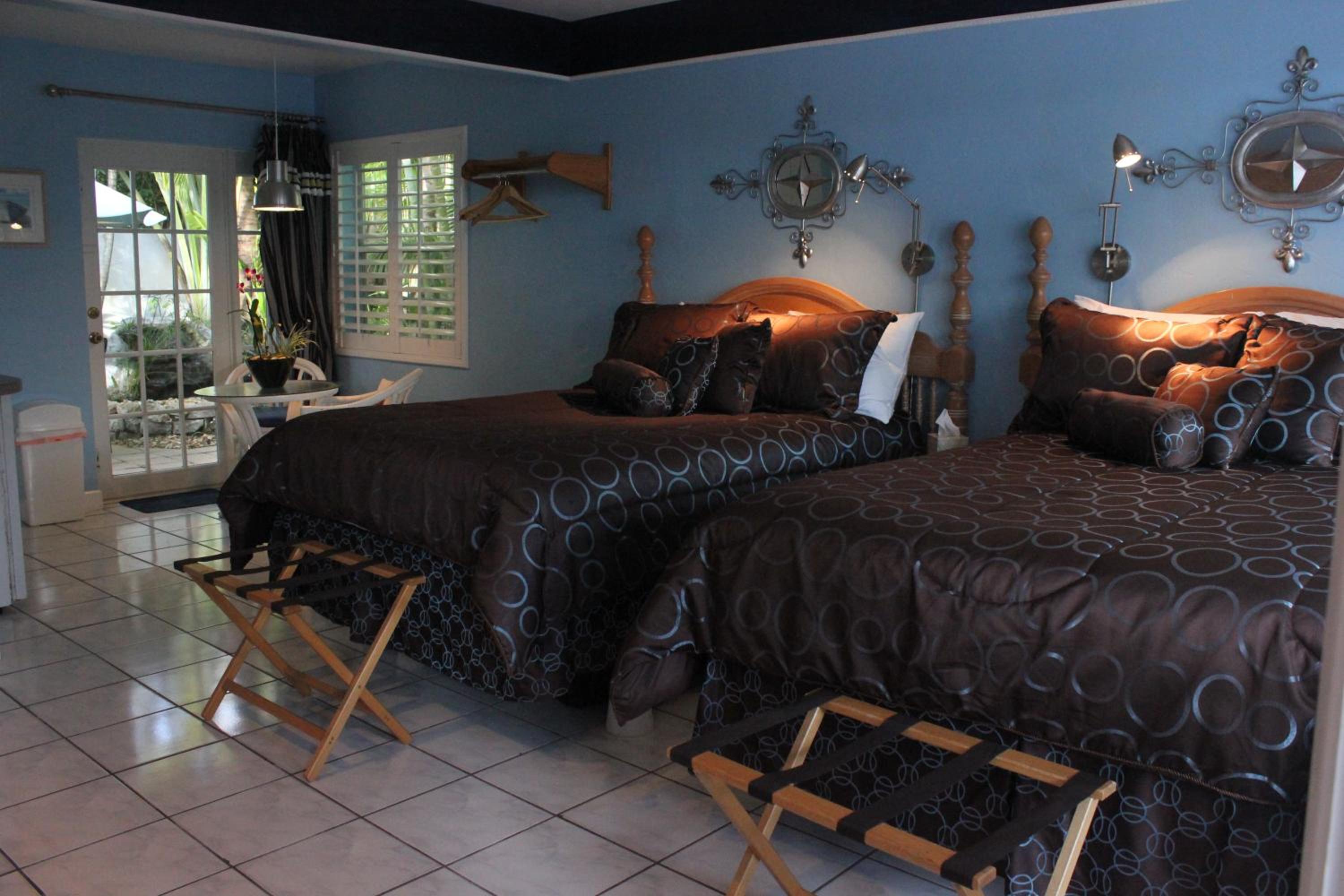 Standard Double Suite